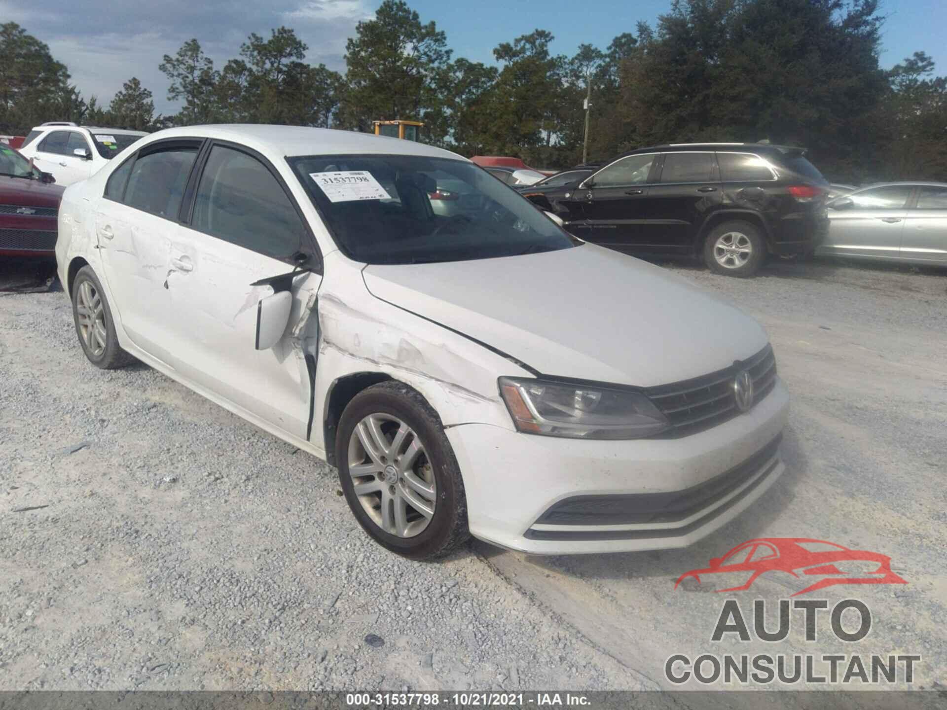 VOLKSWAGEN JETTA 2018 - 3VW2B7AJXJM207669