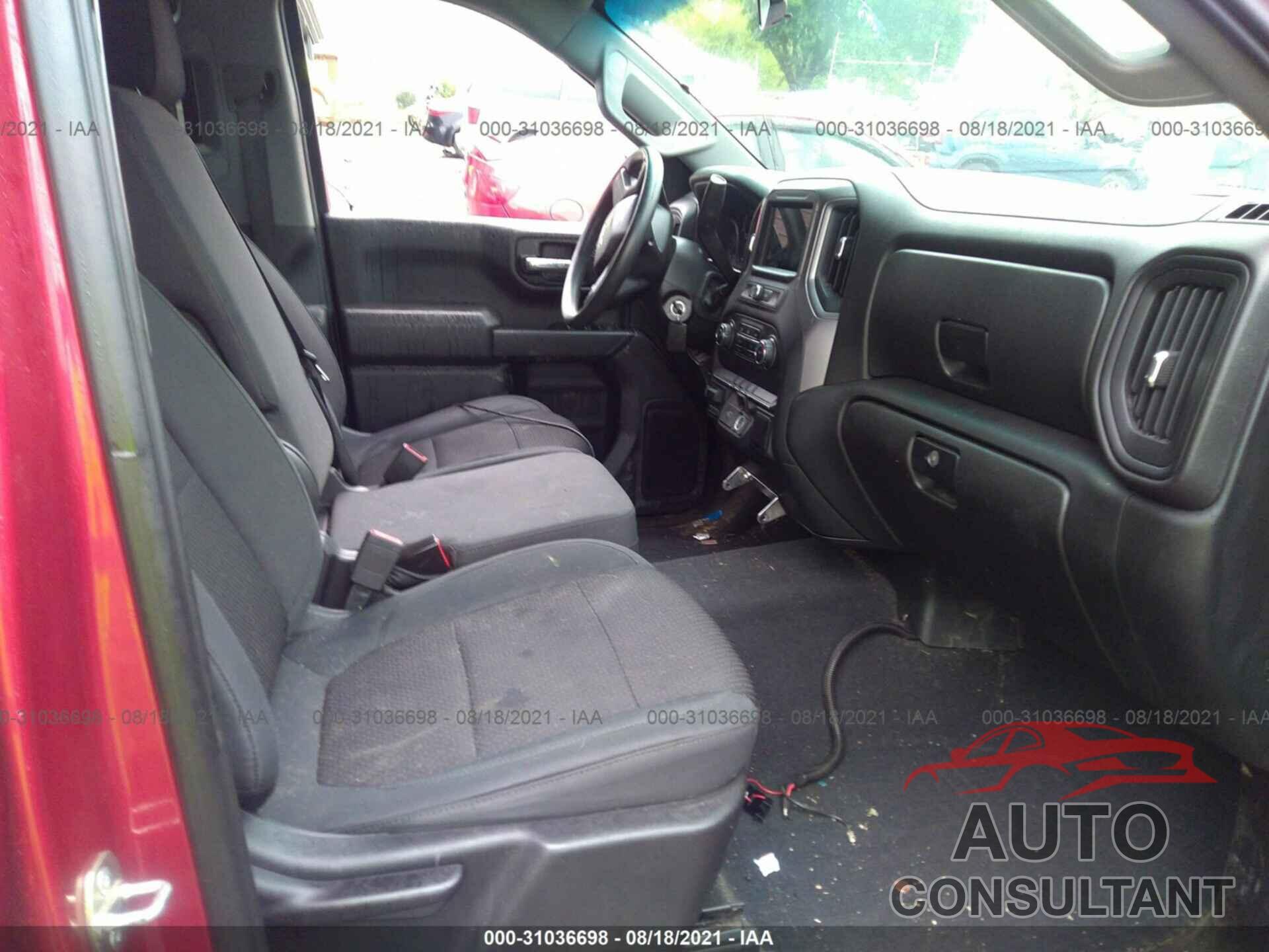 CHEVROLET SILVERADO 1500 2019 - 1GCRYBEF3KZ385528