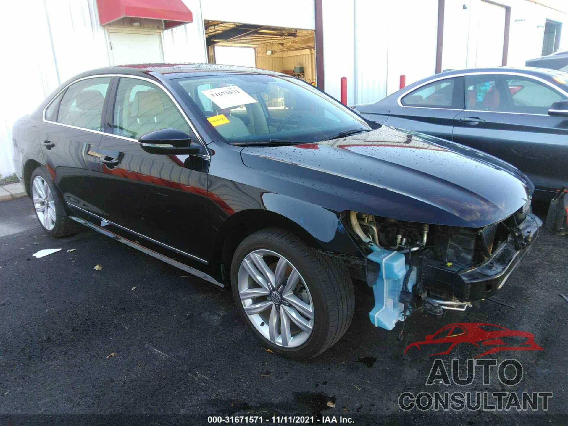 VOLKSWAGEN PASSAT 2017 - 1VWGT7A34HC057946