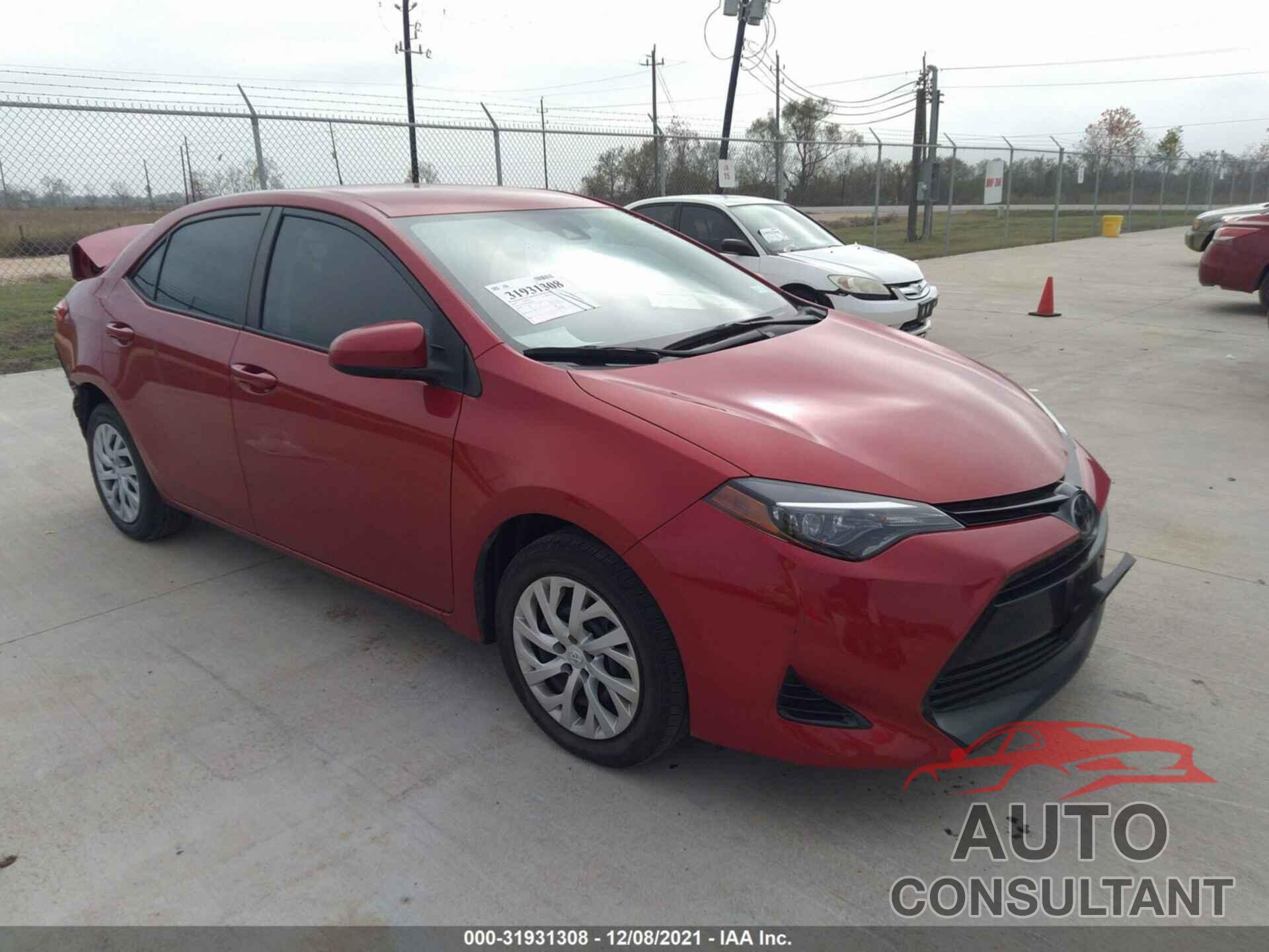 TOYOTA COROLLA 2018 - 5YFBURHE2JP846669
