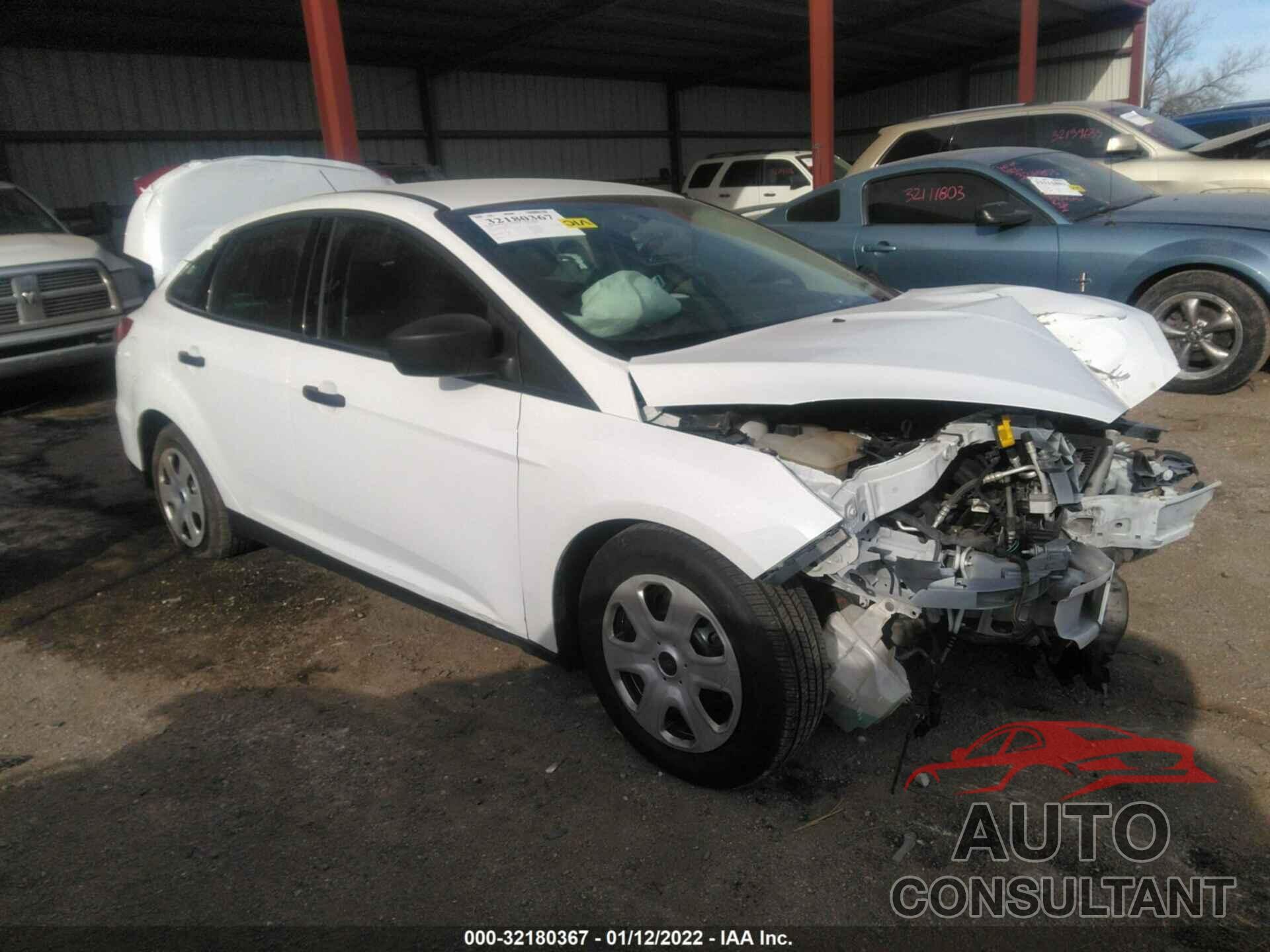 FORD FOCUS 2018 - 1FADP3E22JL244425
