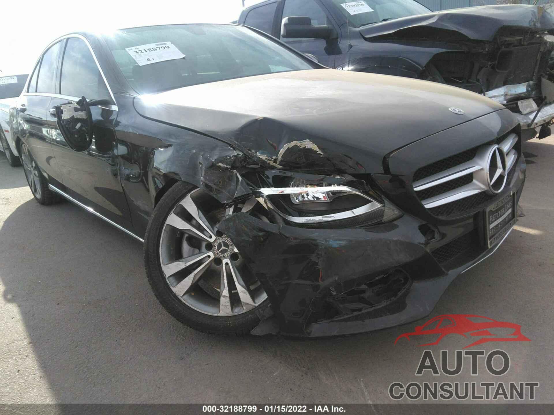 MERCEDES-BENZ C-CLASS 2018 - 55SWF4JB8JU234520