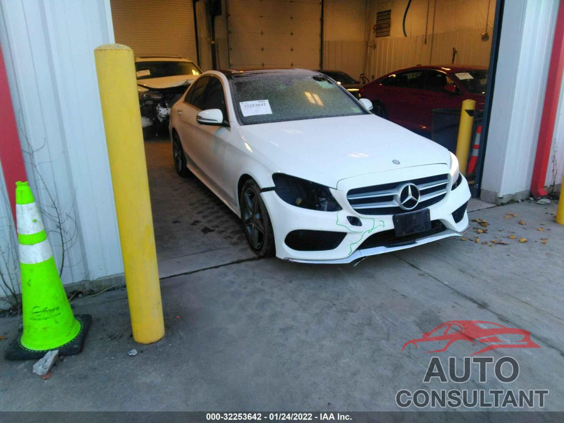 MERCEDES-BENZ C-CLASS 2016 - 55SWF4KB4GU102393