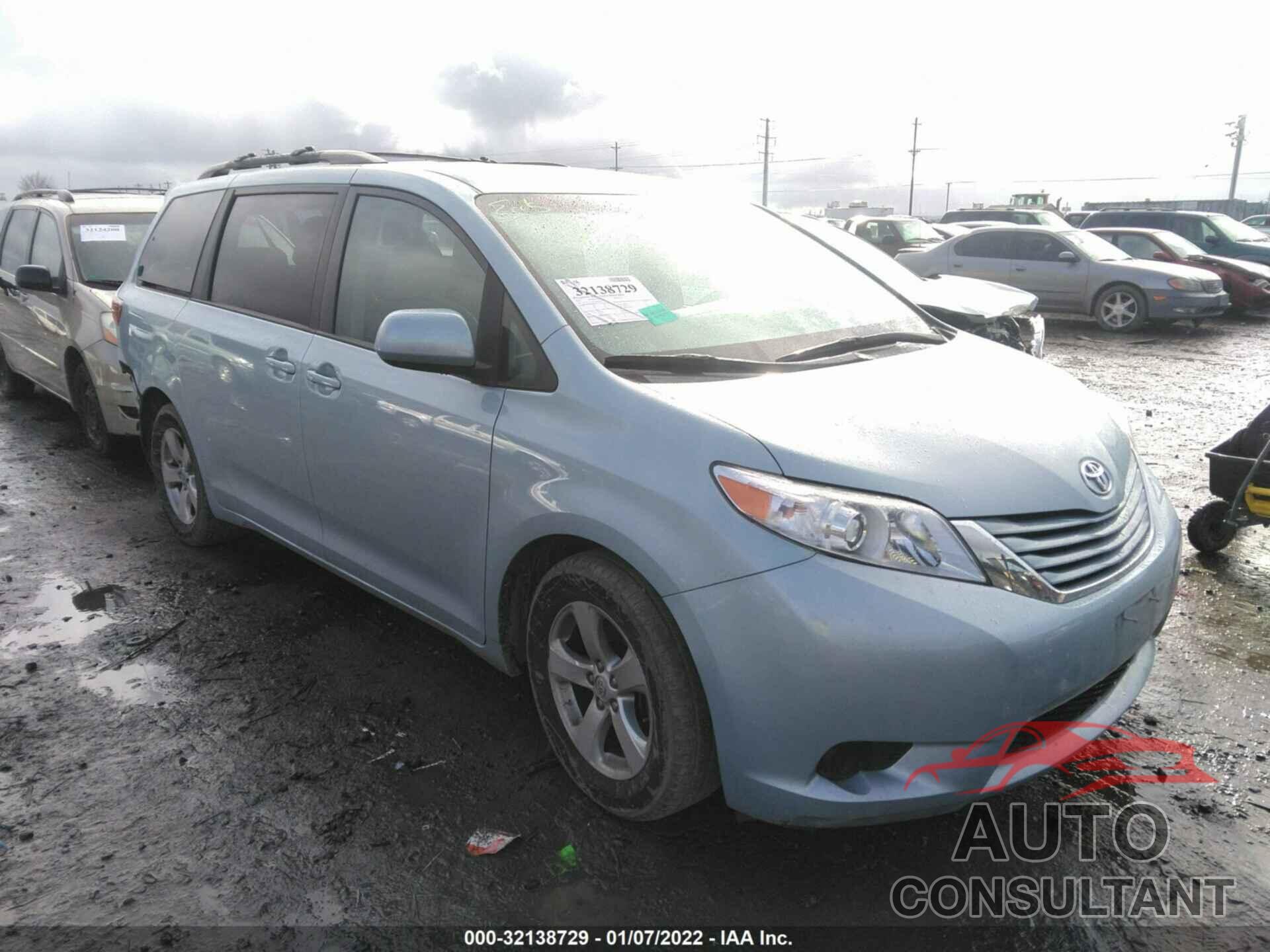 TOYOTA SIENNA 2017 - 5TDKZ3DC8HS831484