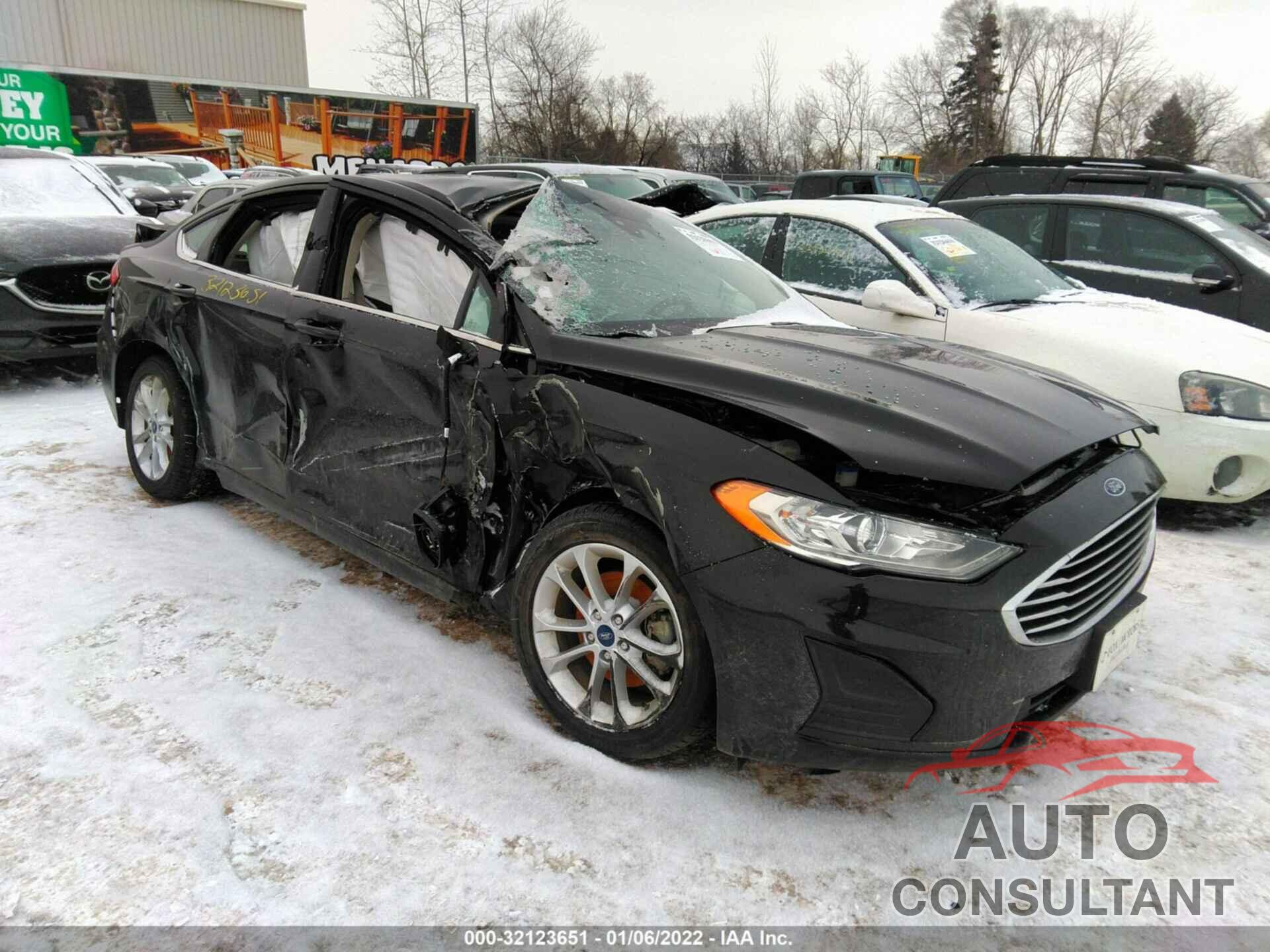 FORD FUSION HYBRID 2019 - 3FA6P0LU8KR225585