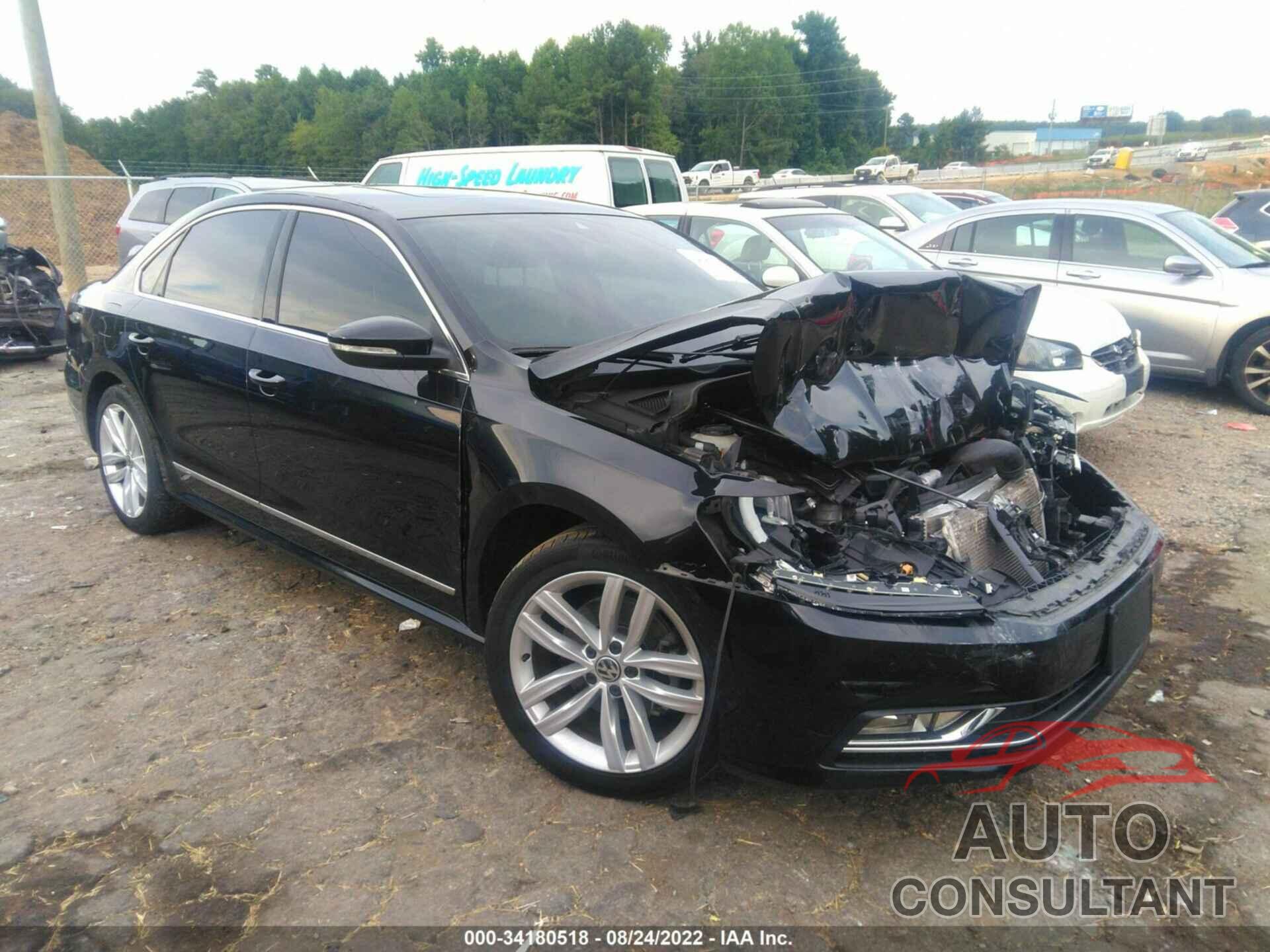 VOLKSWAGEN PASSAT 2018 - 1VWCA7A36JC002215
