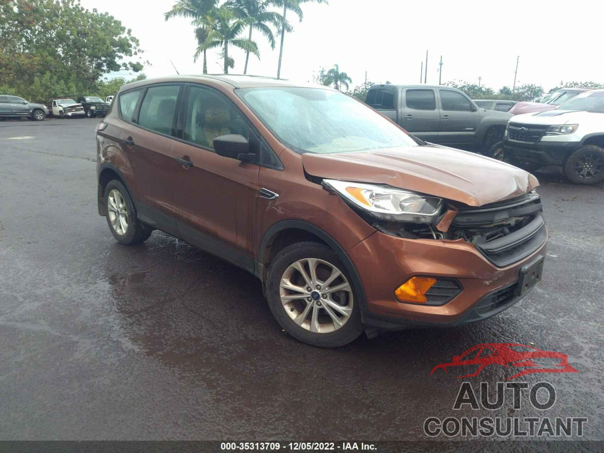 FORD ESCAPE 2017 - 1FMCU0F72HUA62019