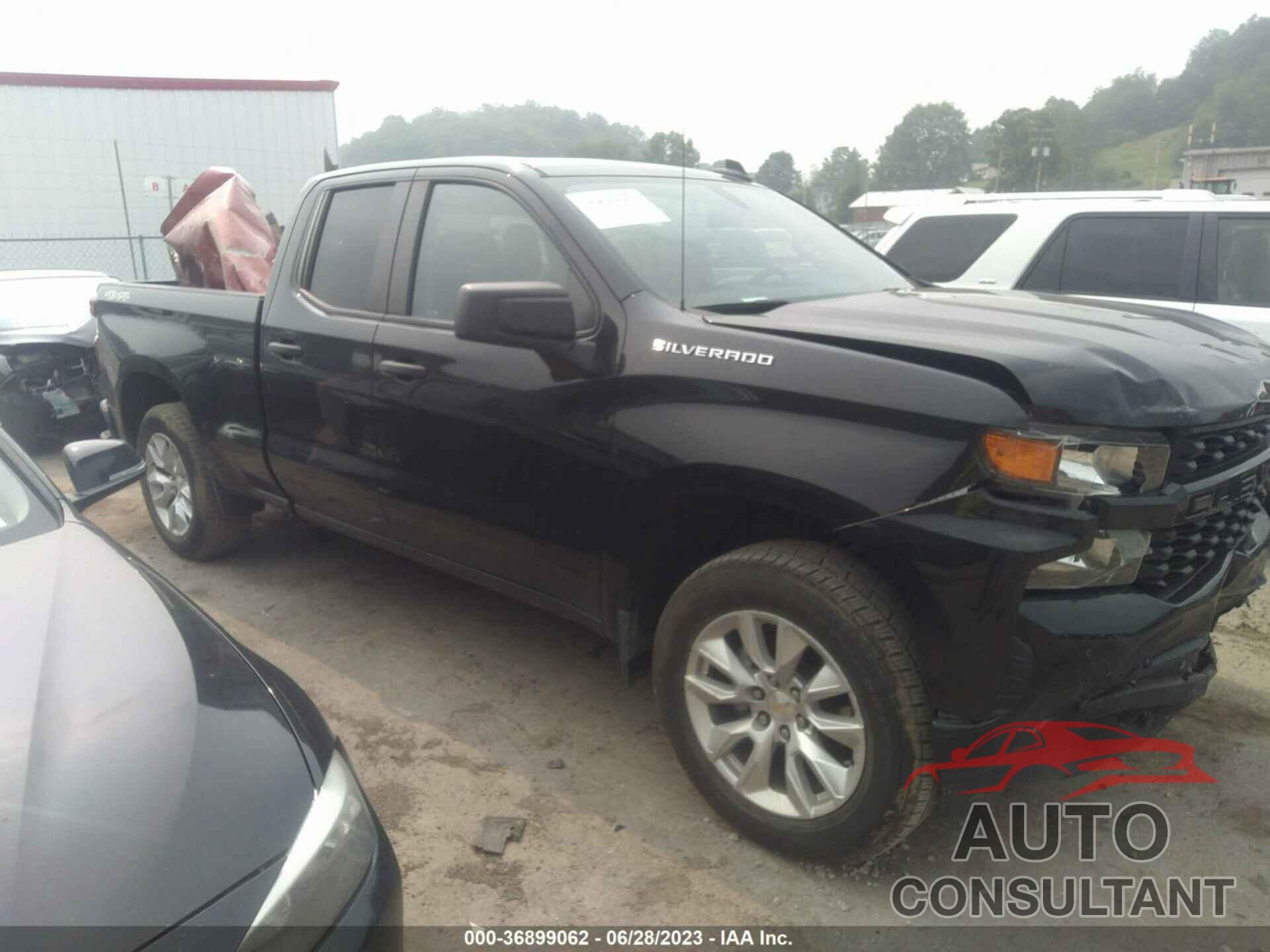 CHEVROLET SILVERADO 1500 2021 - 1GCRYBEK9MZ338343