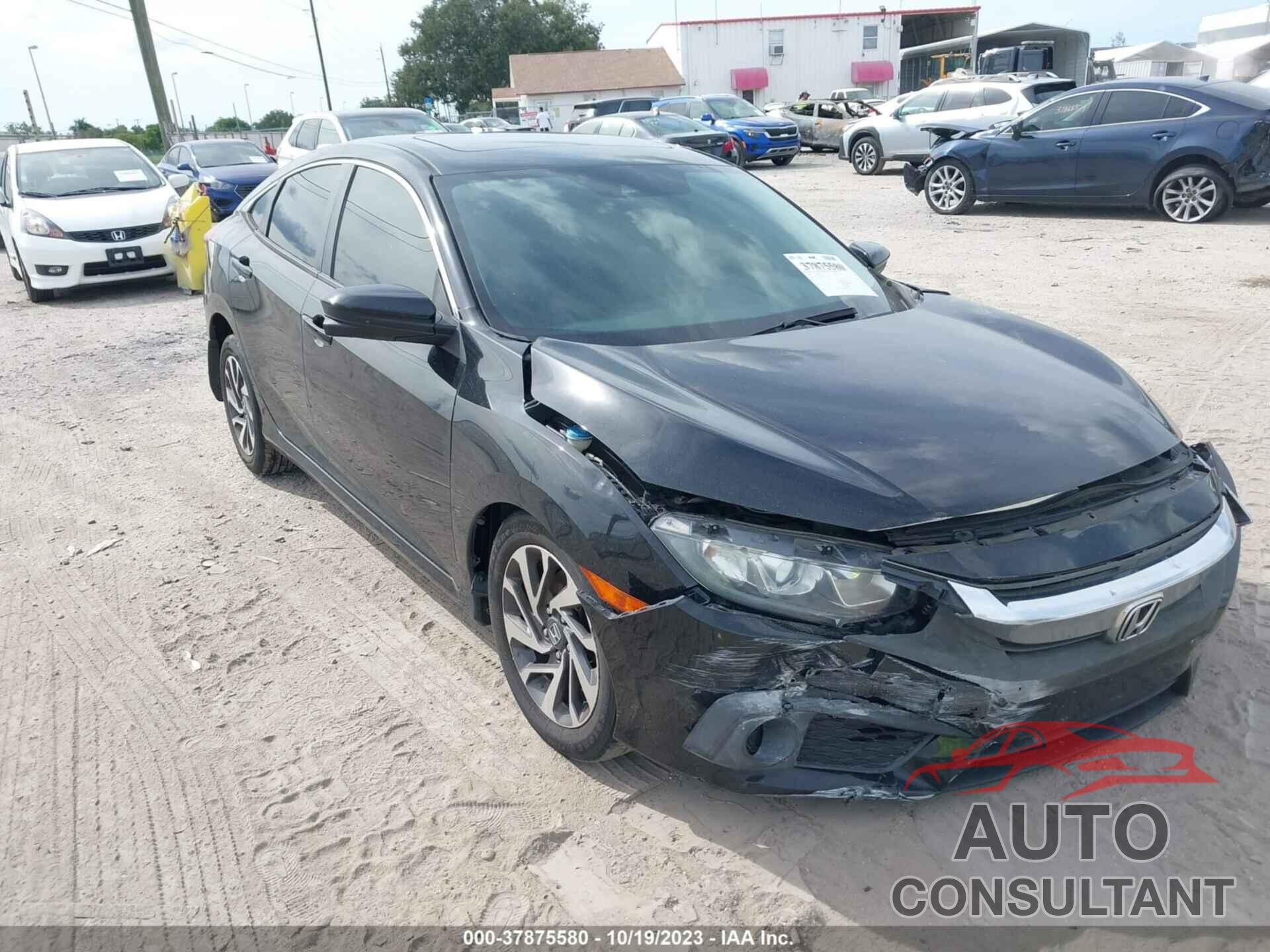 HONDA CIVIC 2018 - 19XFC2F87JE021771