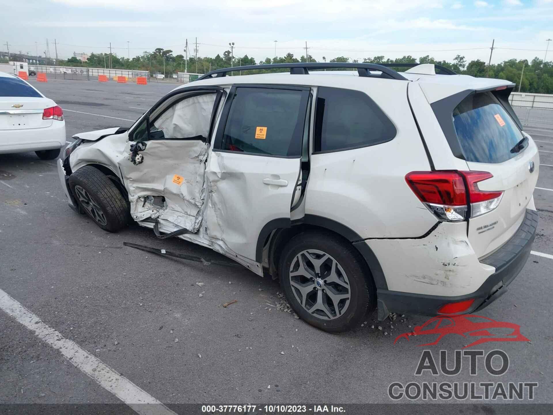 SUBARU FORESTER 2022 - JF2SKAEC2NH516172