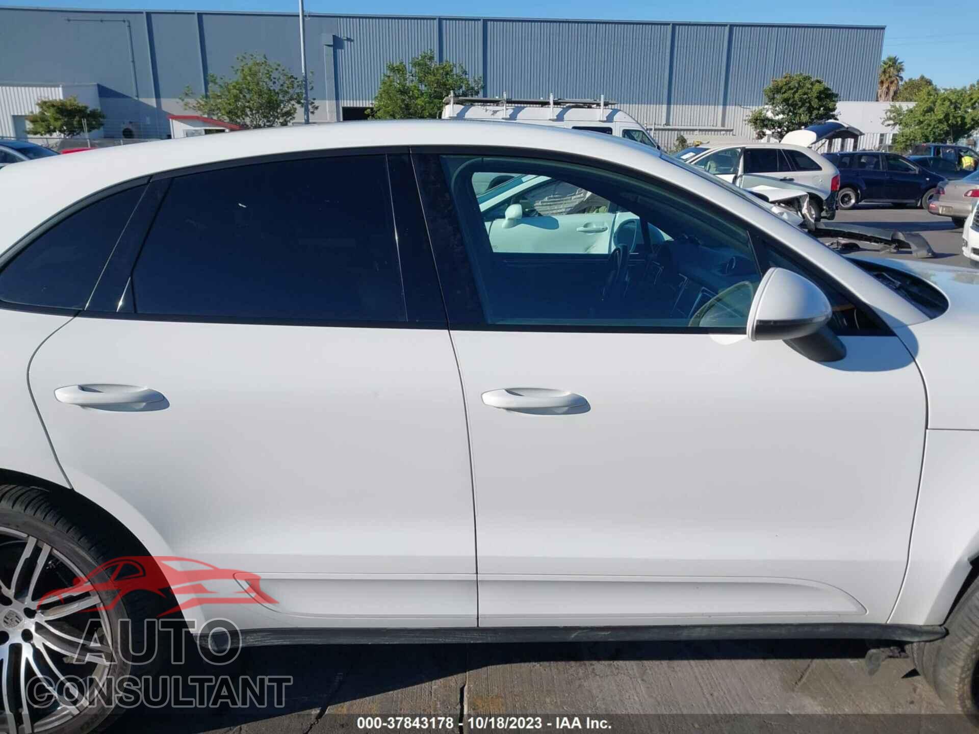 PORSCHE MACAN 2018 - WP1AA2A5XJLB04405