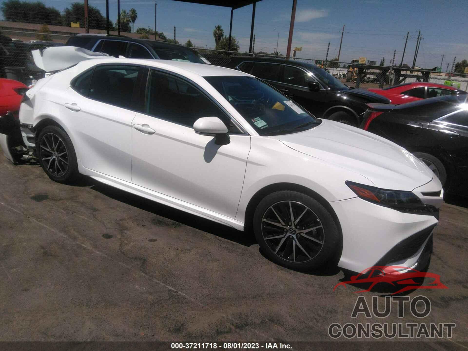 TOYOTA CAMRY 2022 - 4T1G11AK6NU008763