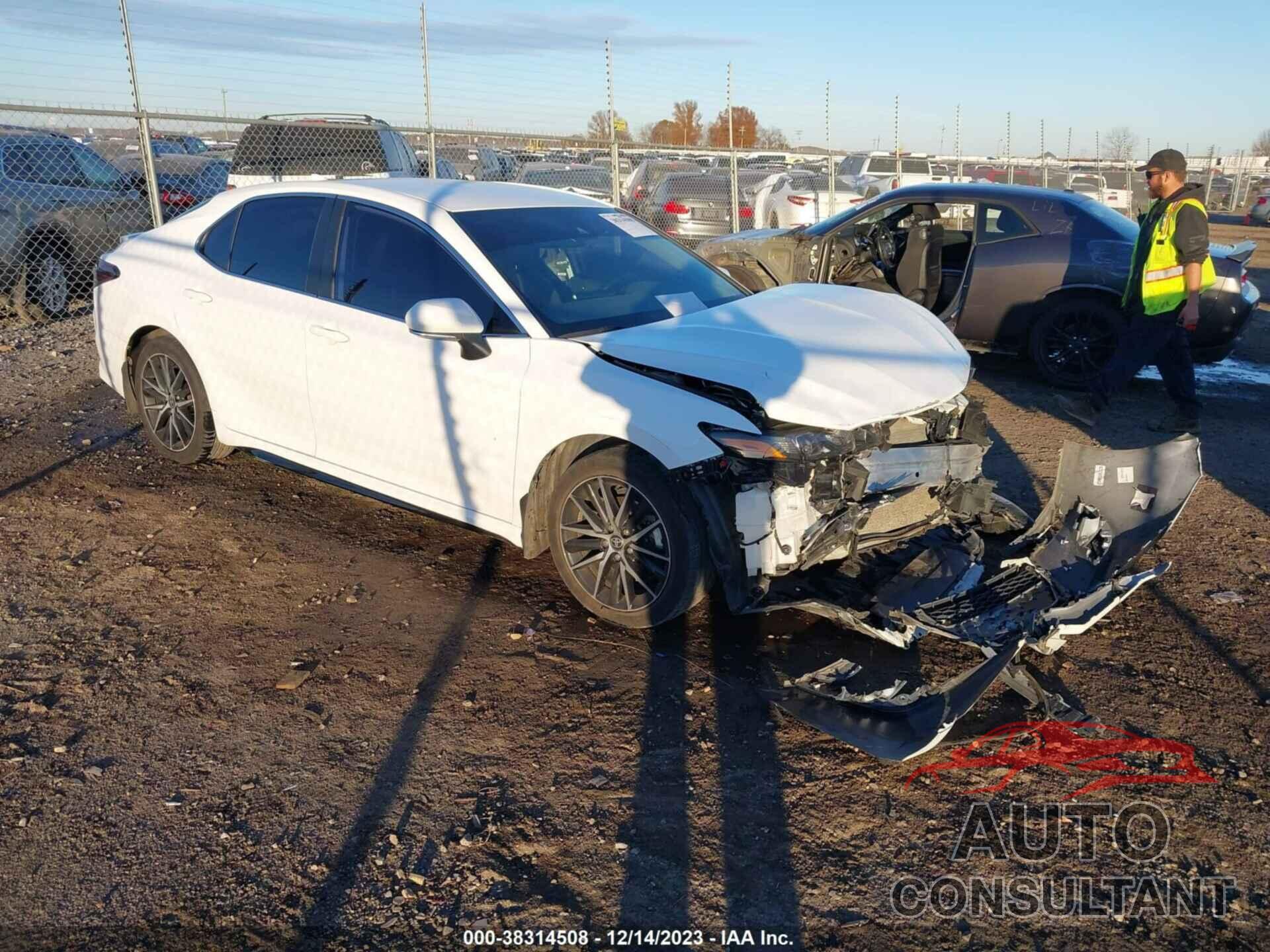 TOYOTA CAMRY 2021 - 4T1T11AK3MU556460