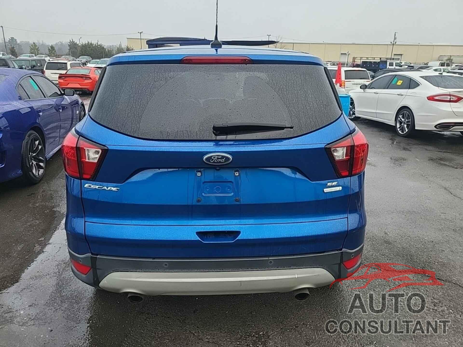 FORD ESCAPE 2019 - 1FMCU0GDXKUB65765