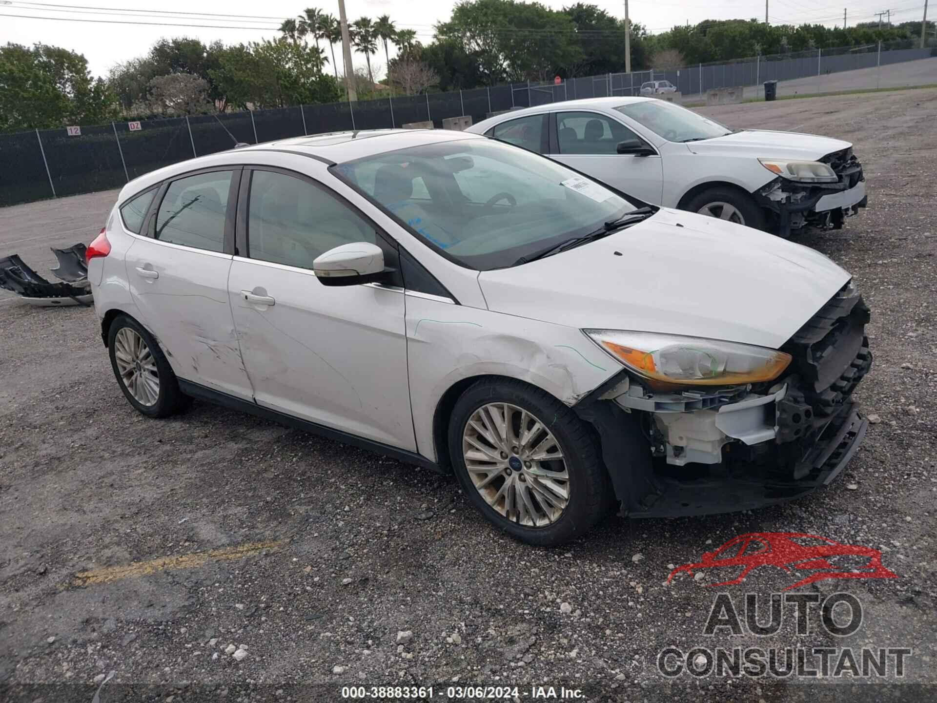 FORD FOCUS 2018 - 1FADP3N24JL294677