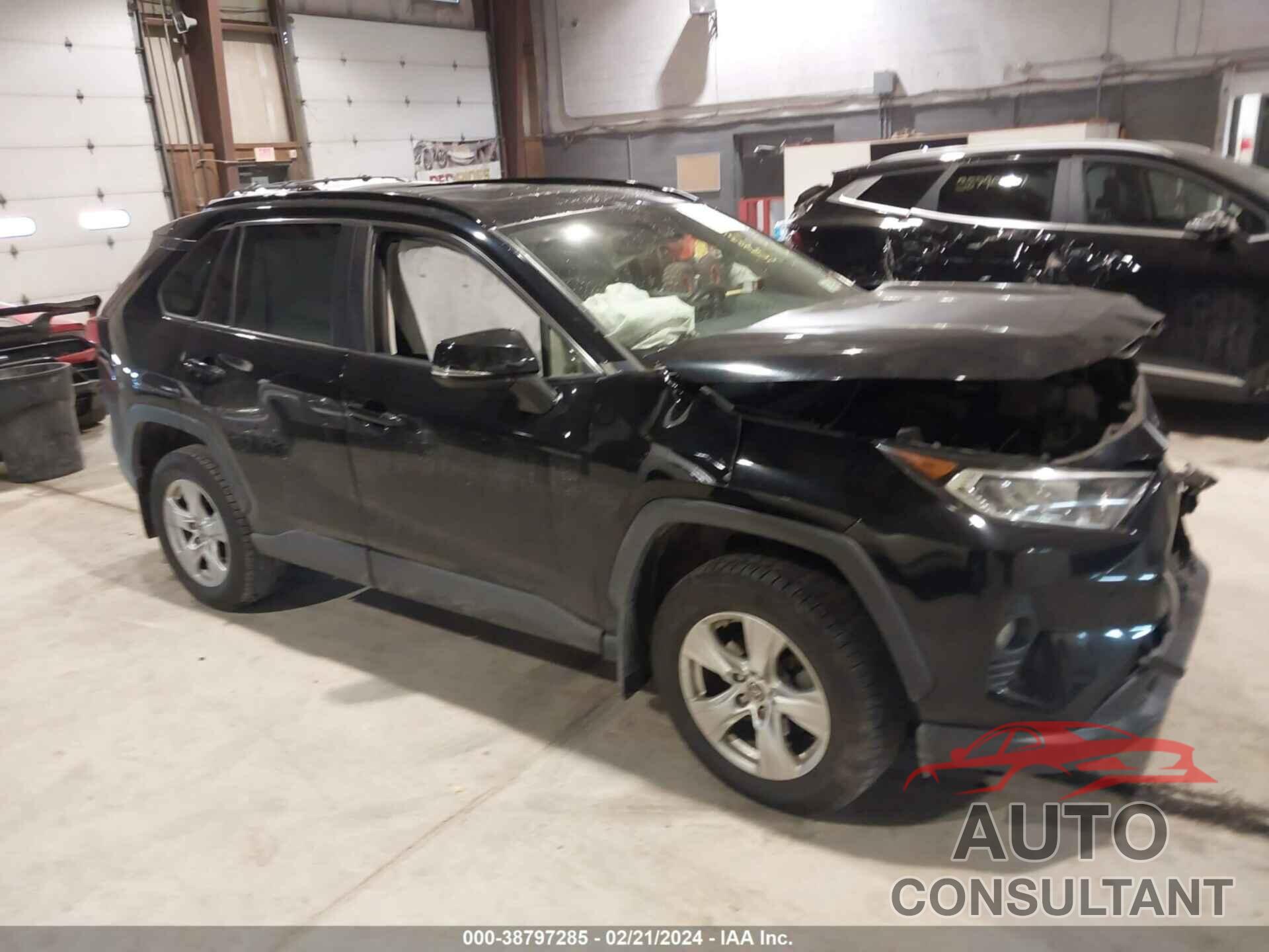 TOYOTA RAV4 2019 - JTMP1RFV1KD011328