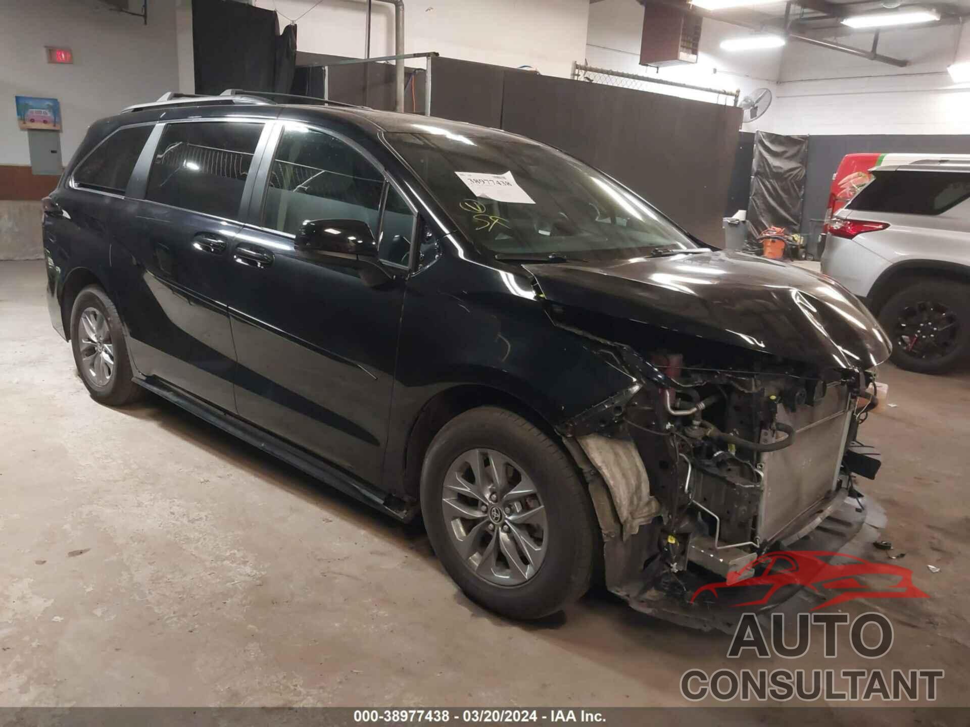 TOYOTA SIENNA 2022 - 5TDKRKEC9NS078004