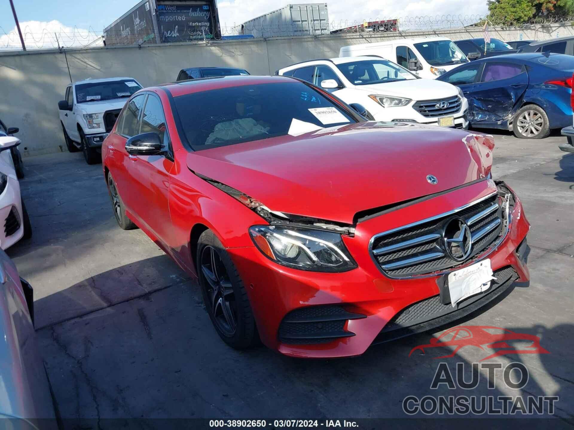 MERCEDES-BENZ E 300 2019 - WDDZF4JB1KA525892