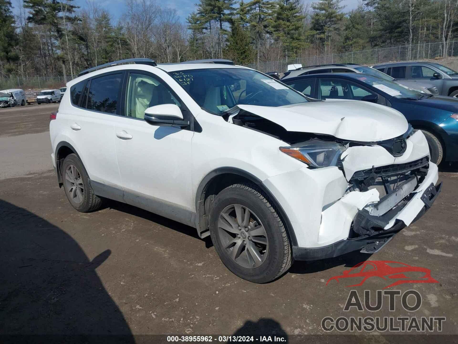 TOYOTA RAV4 2018 - JTMRFREV8JJ206127