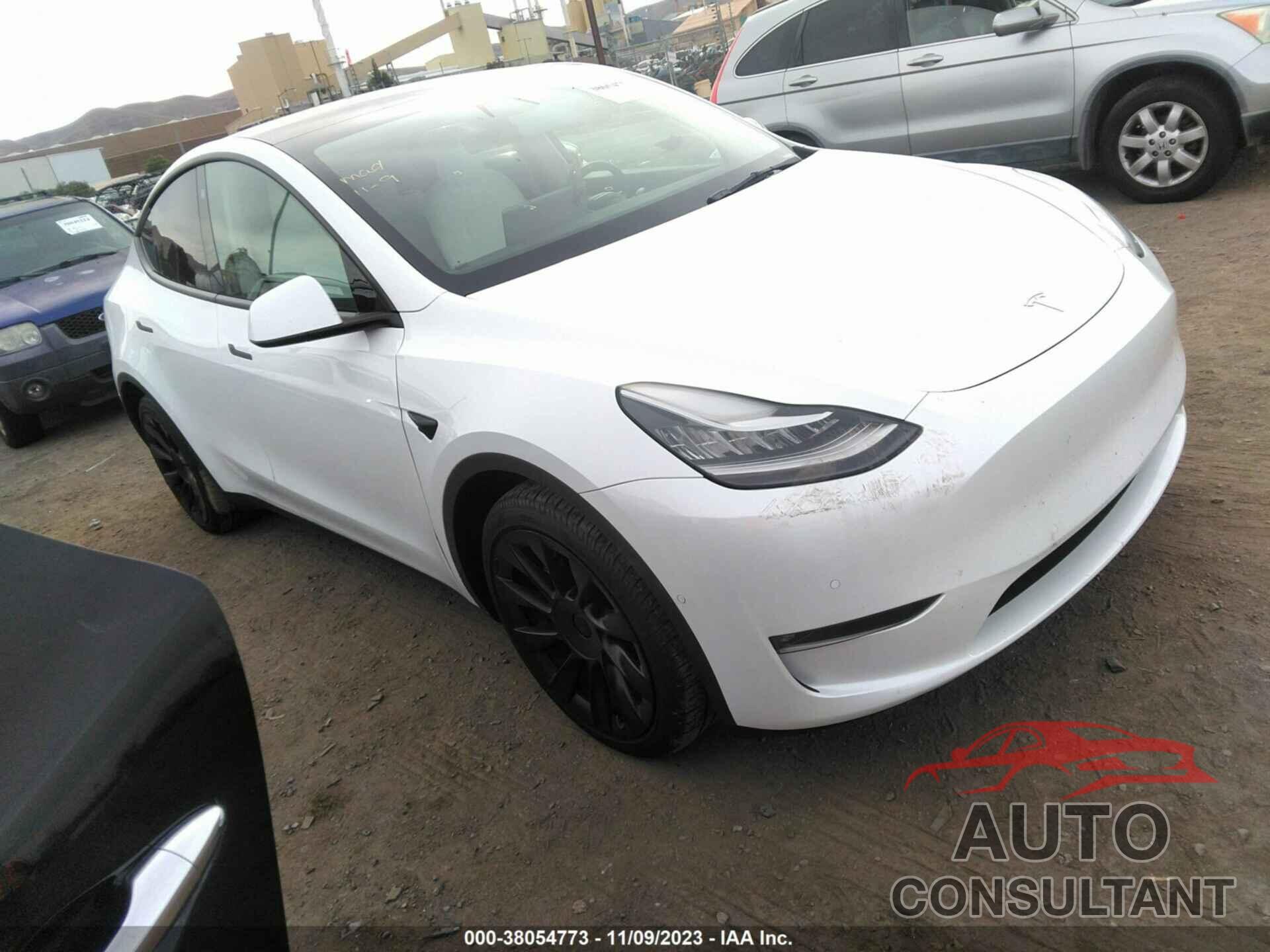 TESLA MODEL Y 2021 - 5YJYGDEE2MF216336