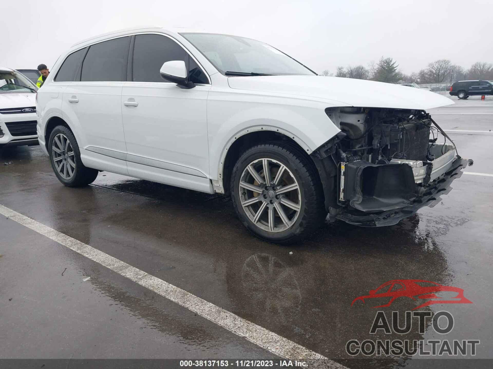 AUDI Q7 2018 - WA1VAAF7XJD016255