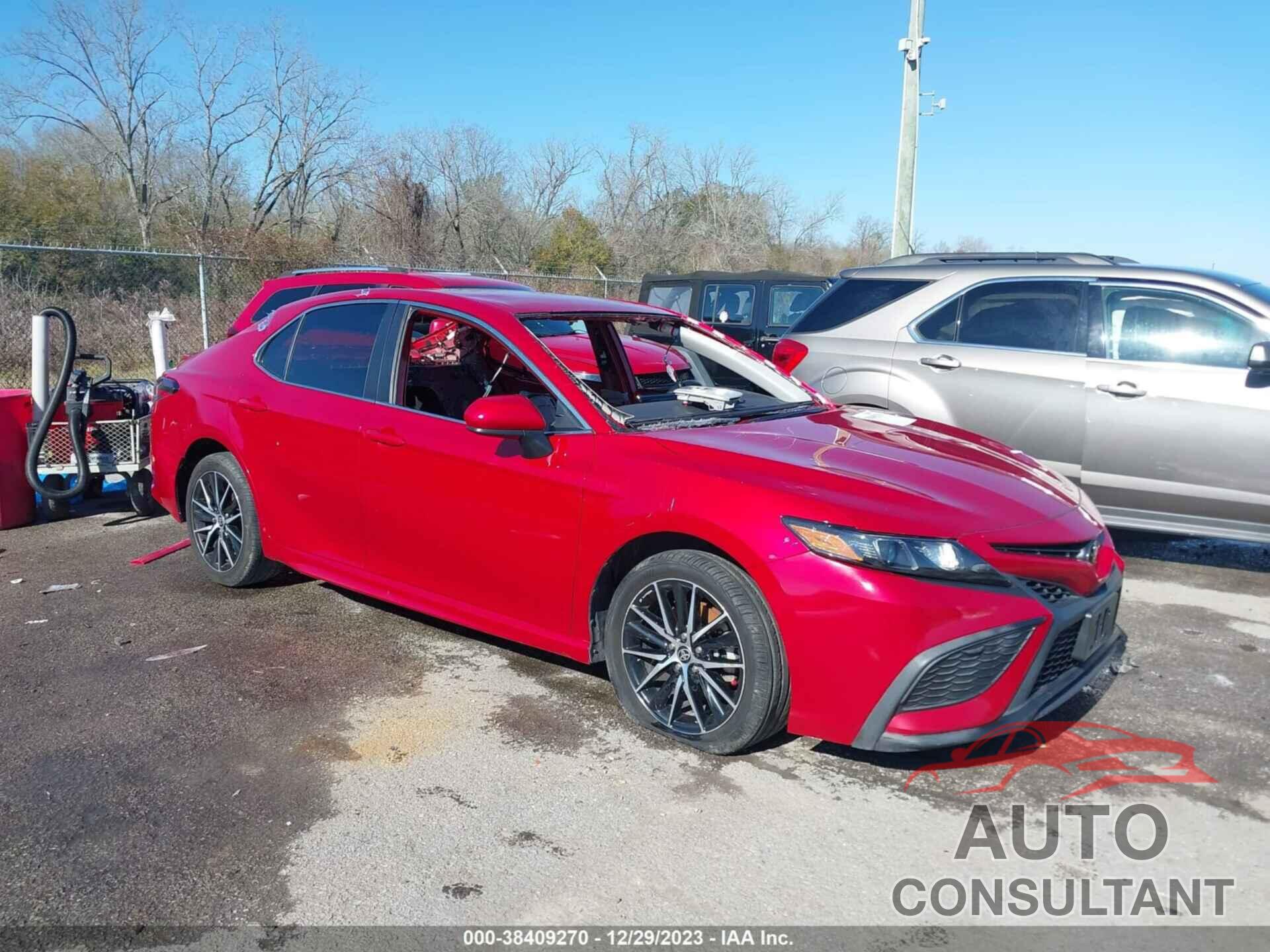 TOYOTA CAMRY 2021 - 4T1G11AK4MU430724