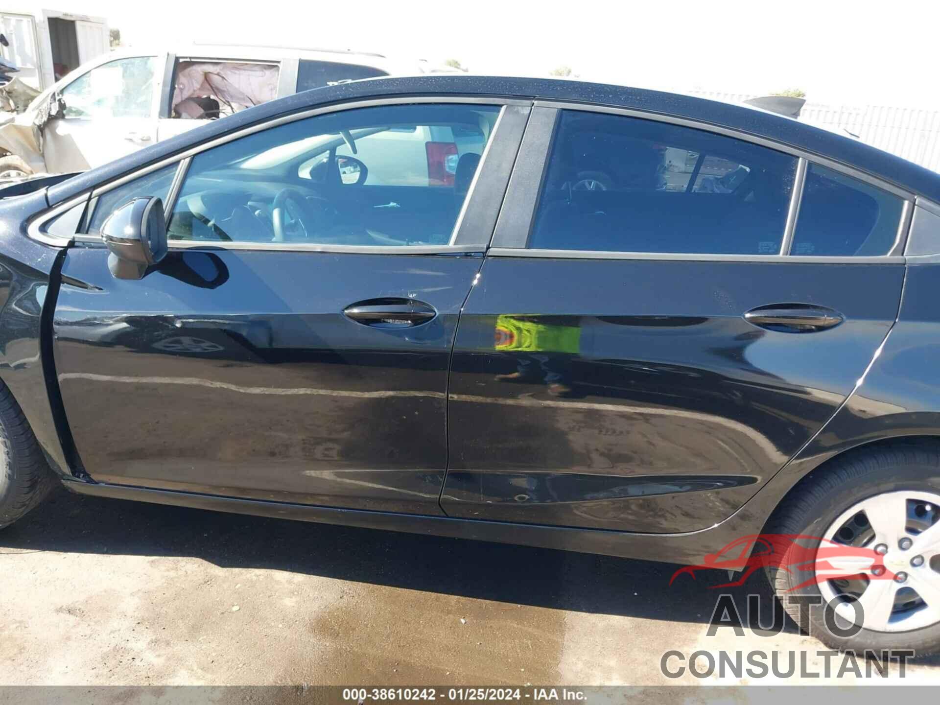 CHEVROLET CRUZE 2018 - 1G1BC5SM9J7192517