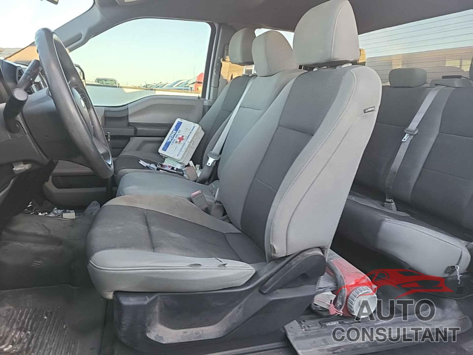 FORD F-150 2019 - 1FTFX1E57KKE52826