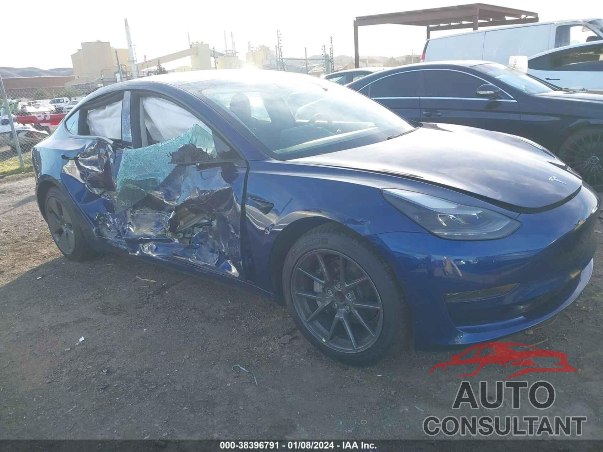 TESLA MODEL 3 2021 - 5YJ3E1EAXMF876328