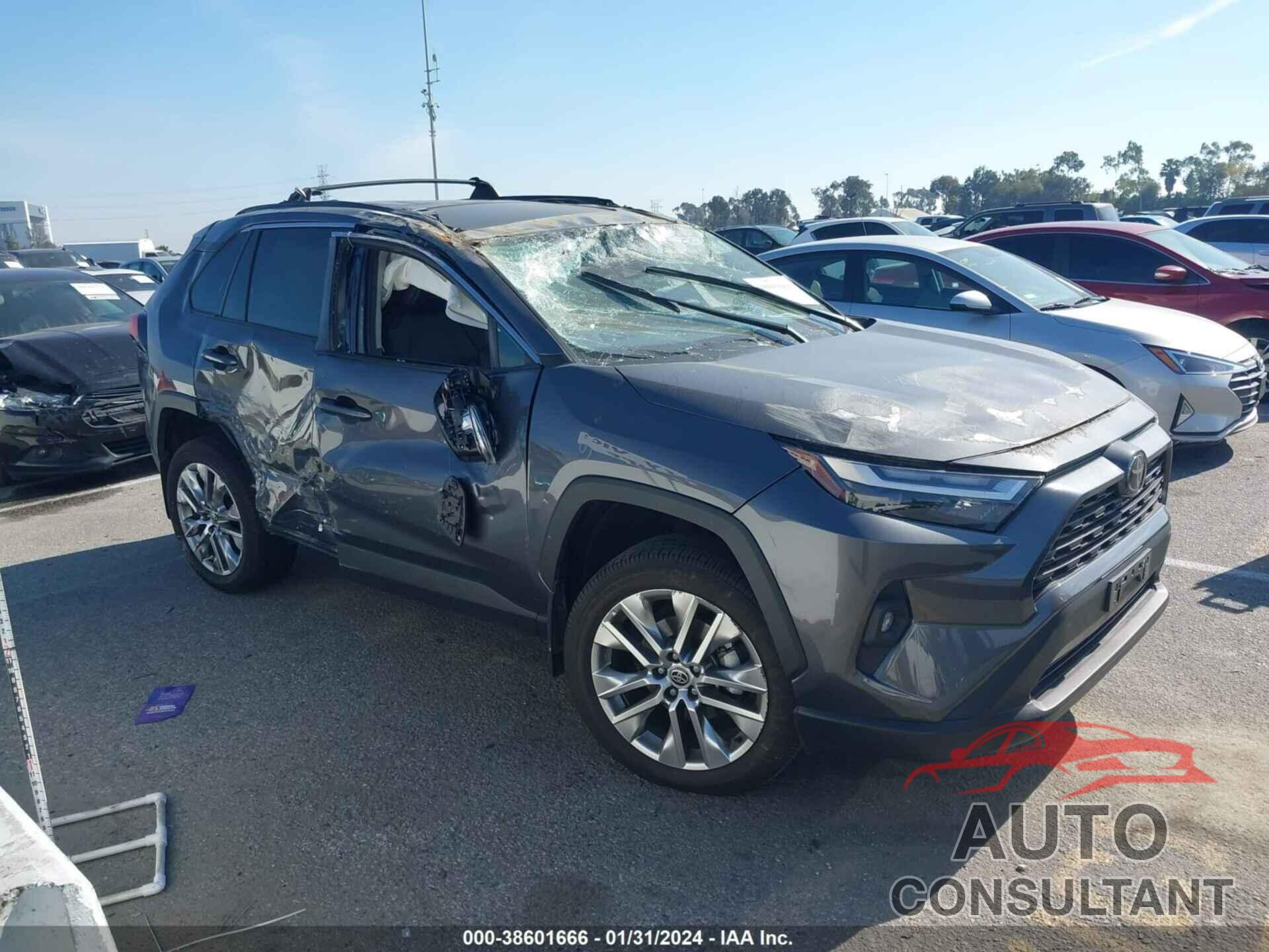 TOYOTA RAV4 2022 - 2T3C1RFV2NC184802