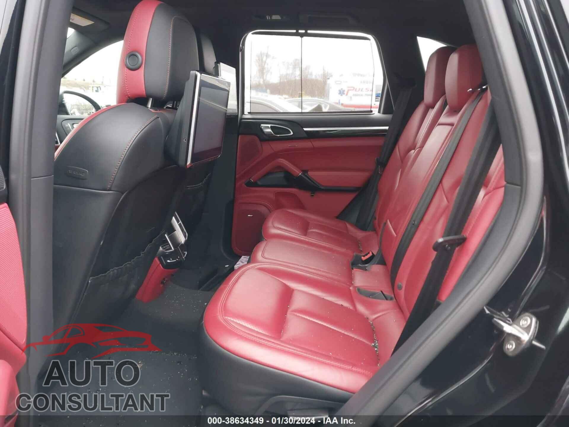 PORSCHE CAYENNE 2016 - WP1AB2A26GLA92331