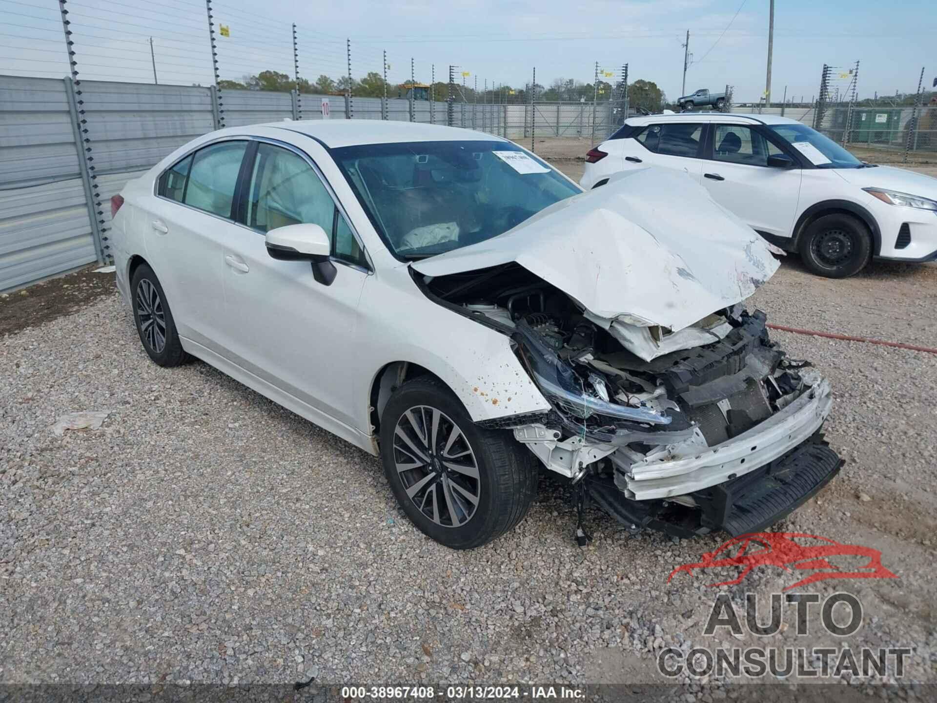 SUBARU LEGACY 2018 - 4S3BNAF67J3026042