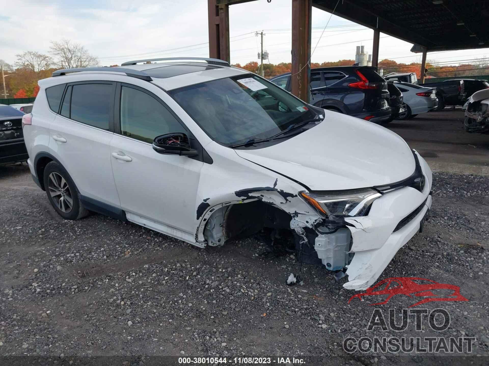 TOYOTA RAV4 2018 - JTMRFREV6JJ731655