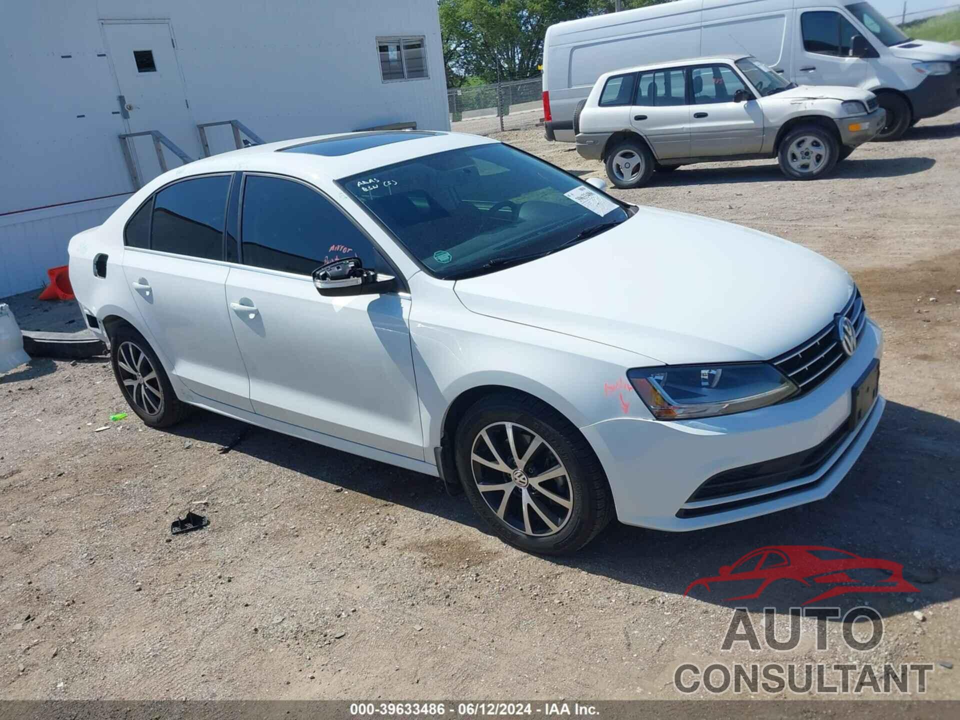 VOLKSWAGEN JETTA 2018 - 3VWDB7AJ0JM259837