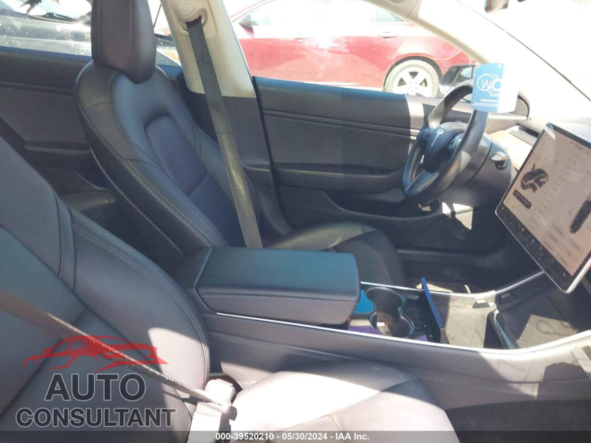 TESLA MODEL 3 2019 - 5YJ3E1EB2KF194081
