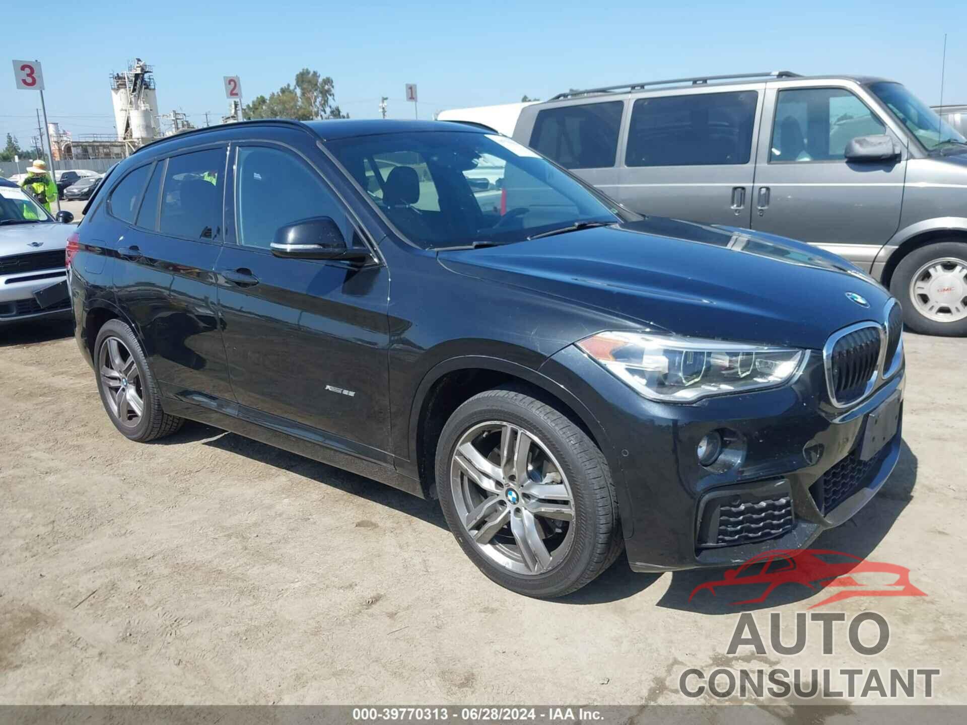 BMW X1 2016 - WBXHT3C30GP888559