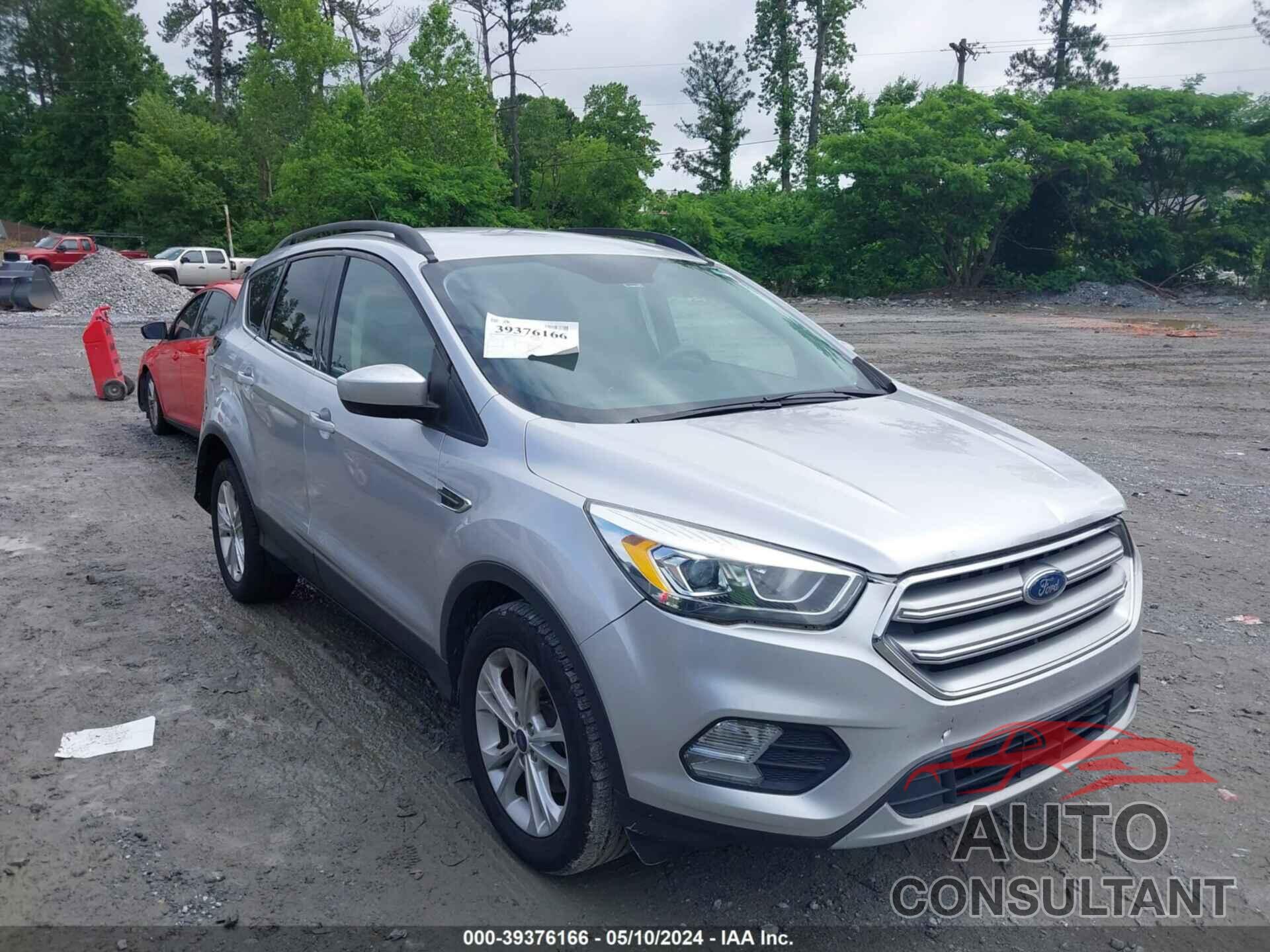 FORD ESCAPE 2017 - 1FMCU0GD7HUD27246