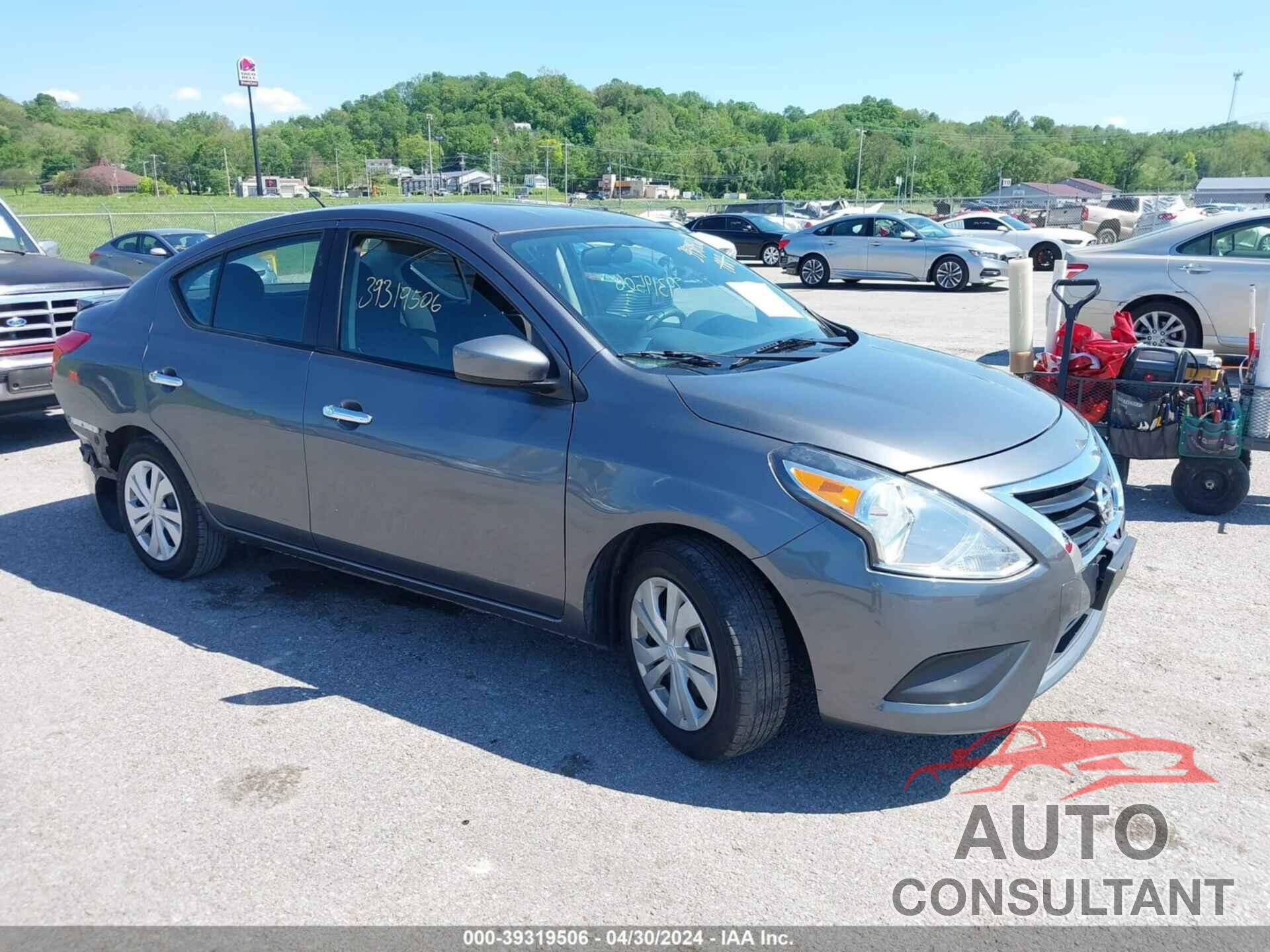 NISSAN VERSA 2018 - 3N1CN7AP4JL878444