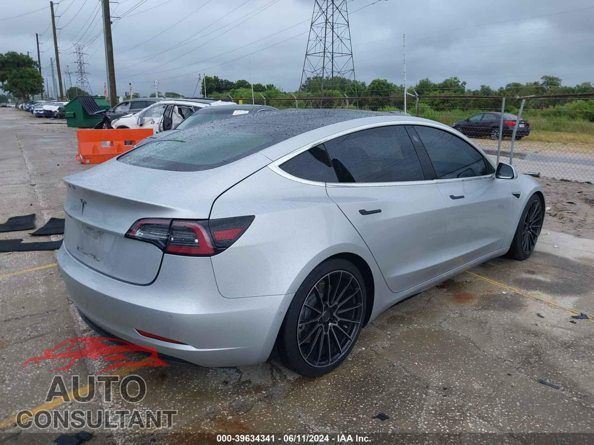 TESLA MODEL 3 2018 - 5YJ3E1EA7JF060799