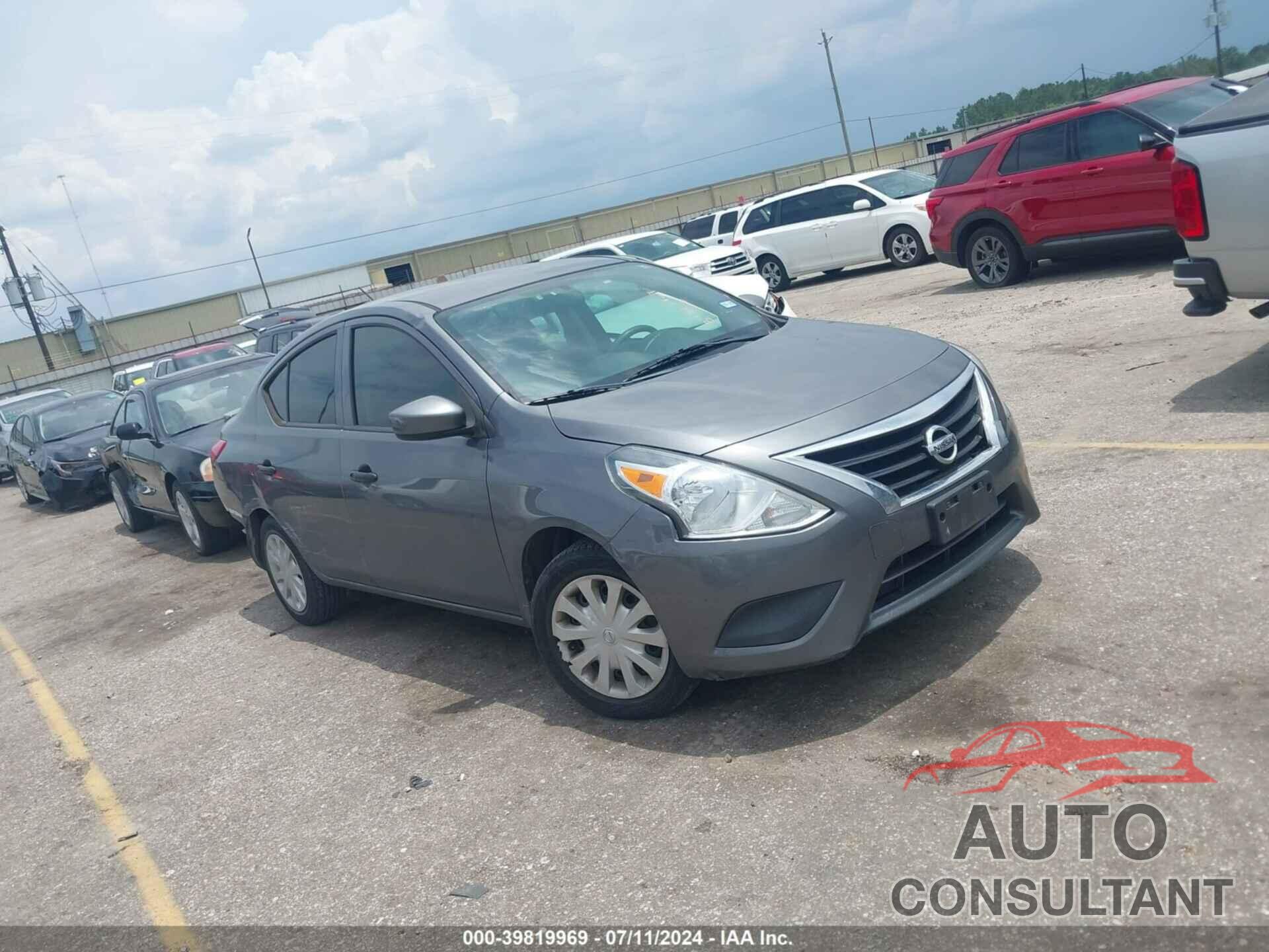 NISSAN VERSA 2017 - 3N1CN7AP7HL859672