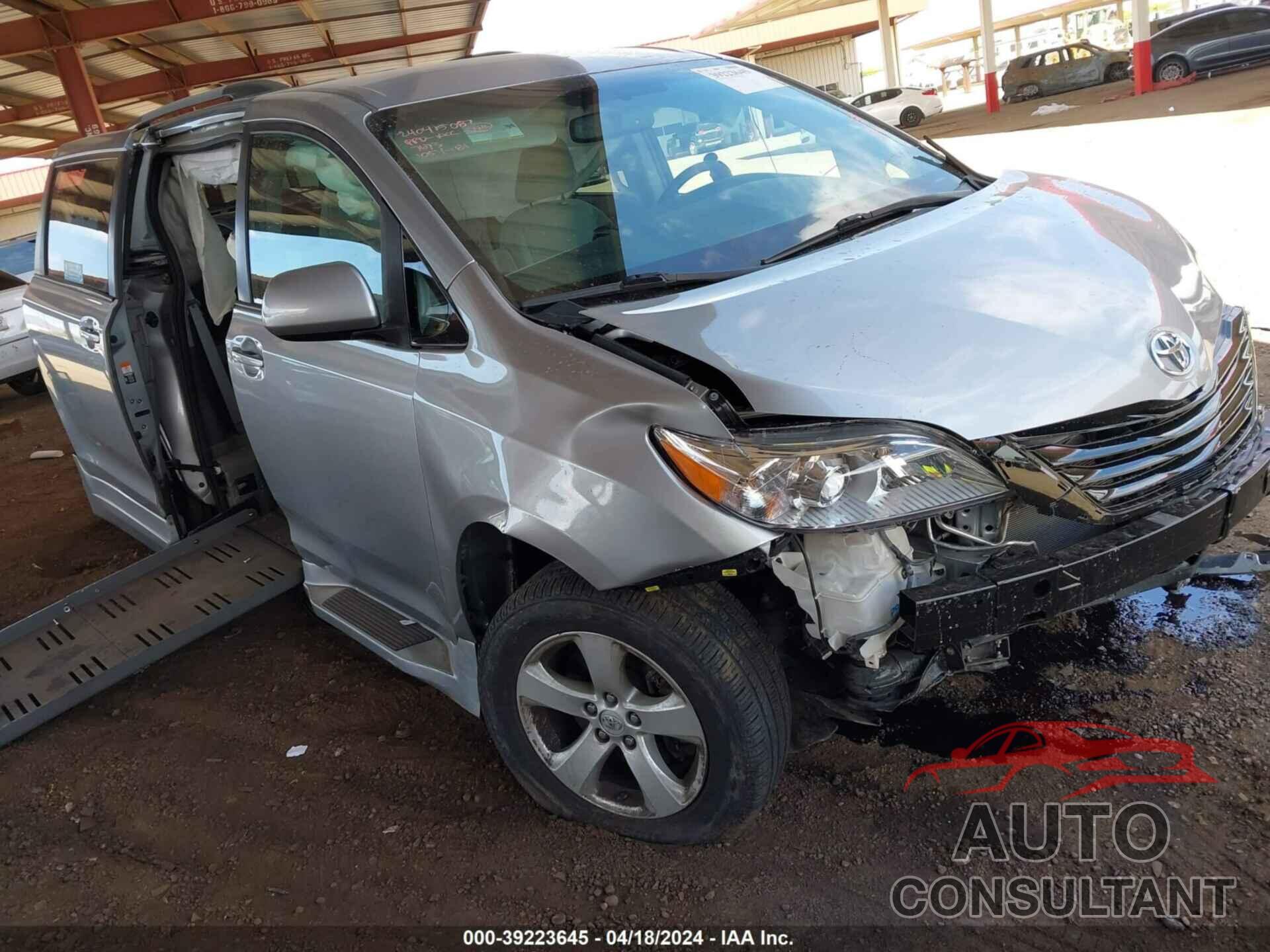 TOYOTA SIENNA 2016 - 5TDKK3DC4GS697673