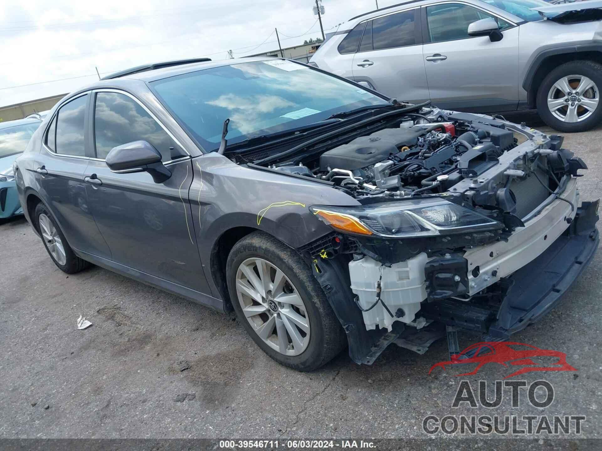 TOYOTA CAMRY 2022 - 4T1R11AK6NU055431