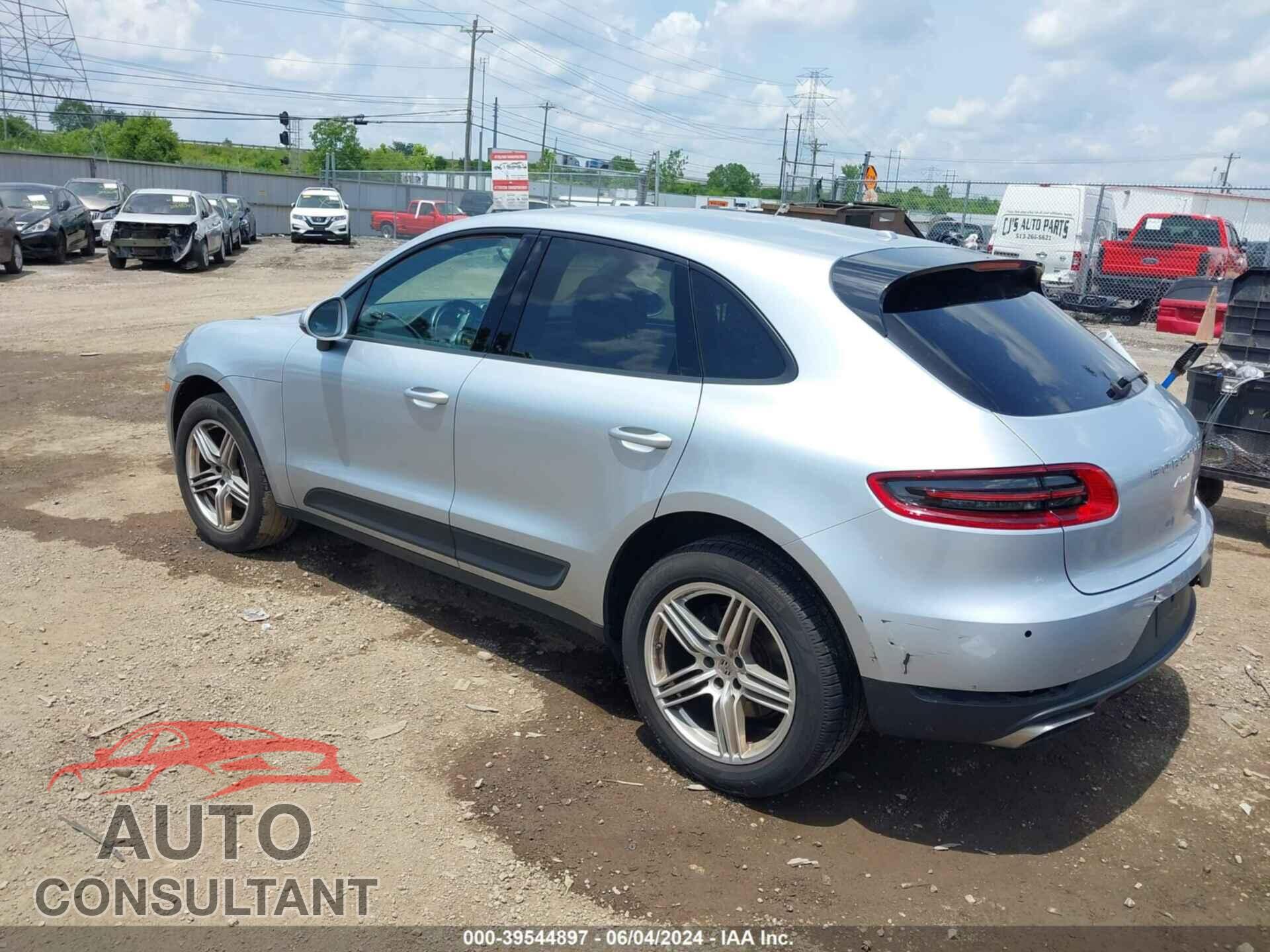 PORSCHE MACAN 2017 - WP1AA2A55HLB06315