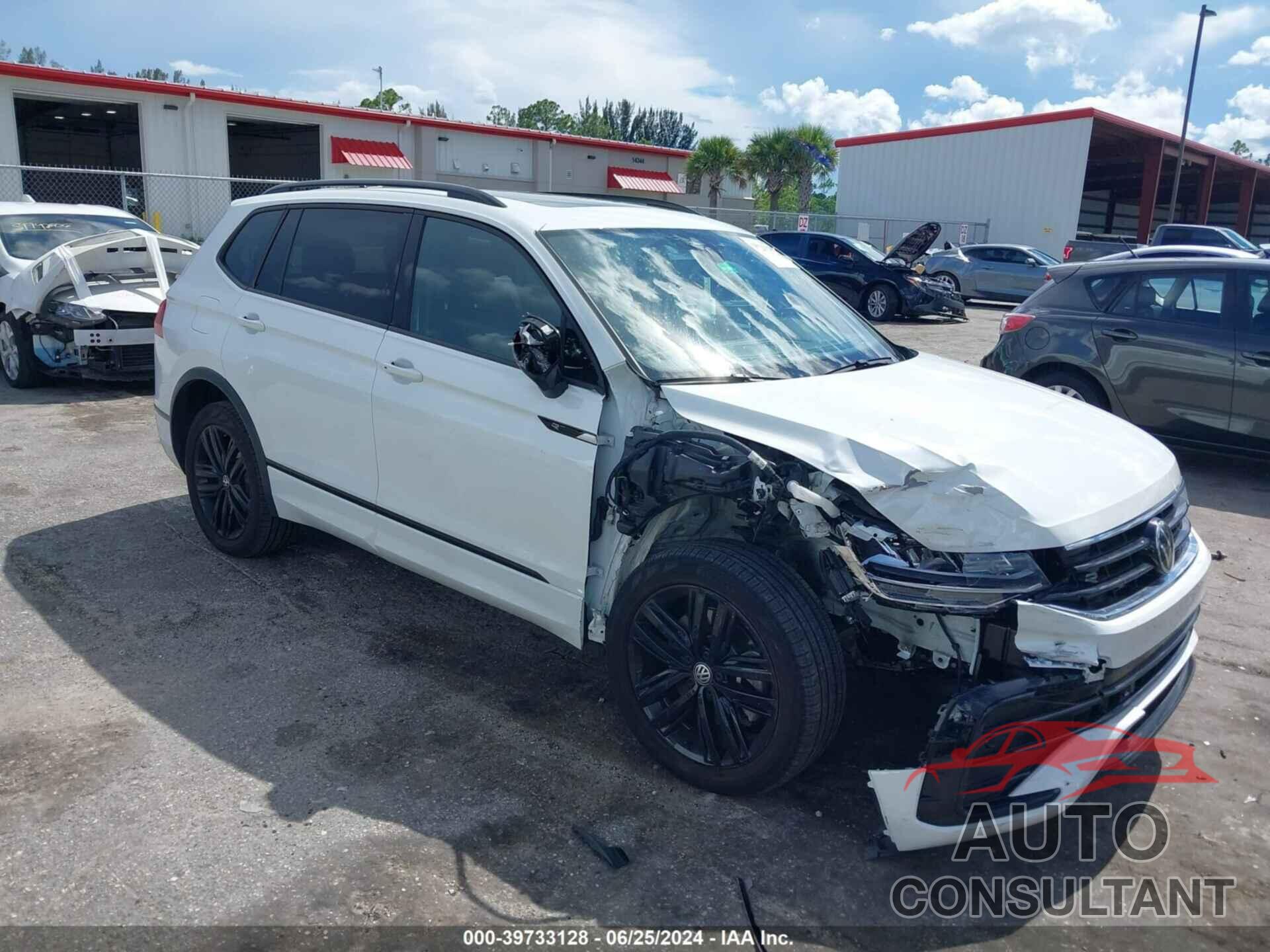 VOLKSWAGEN TIGUAN 2022 - 3VVCB7AX0NM133410