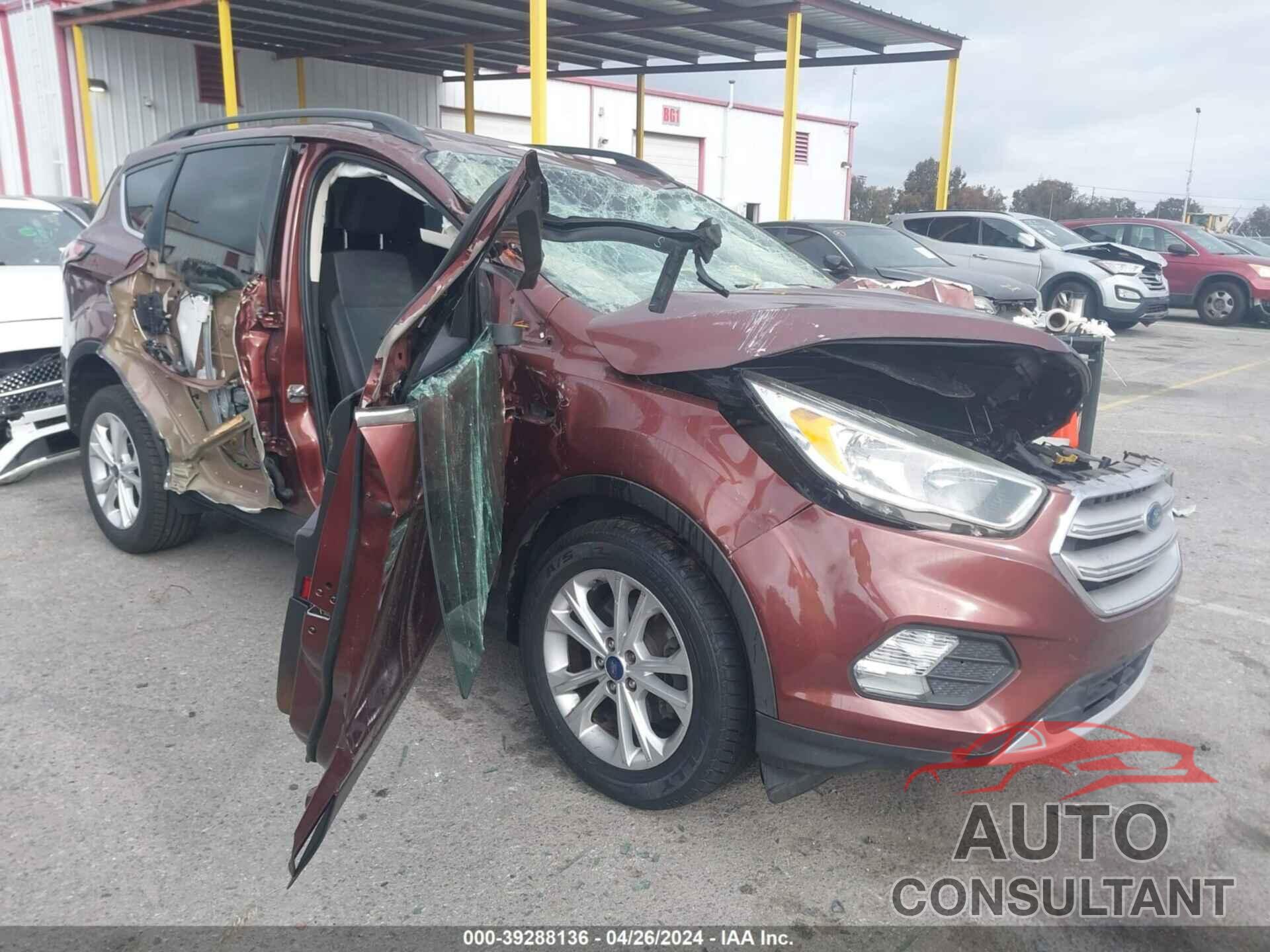 FORD ESCAPE 2018 - 1FMCU0GDXJUA92587