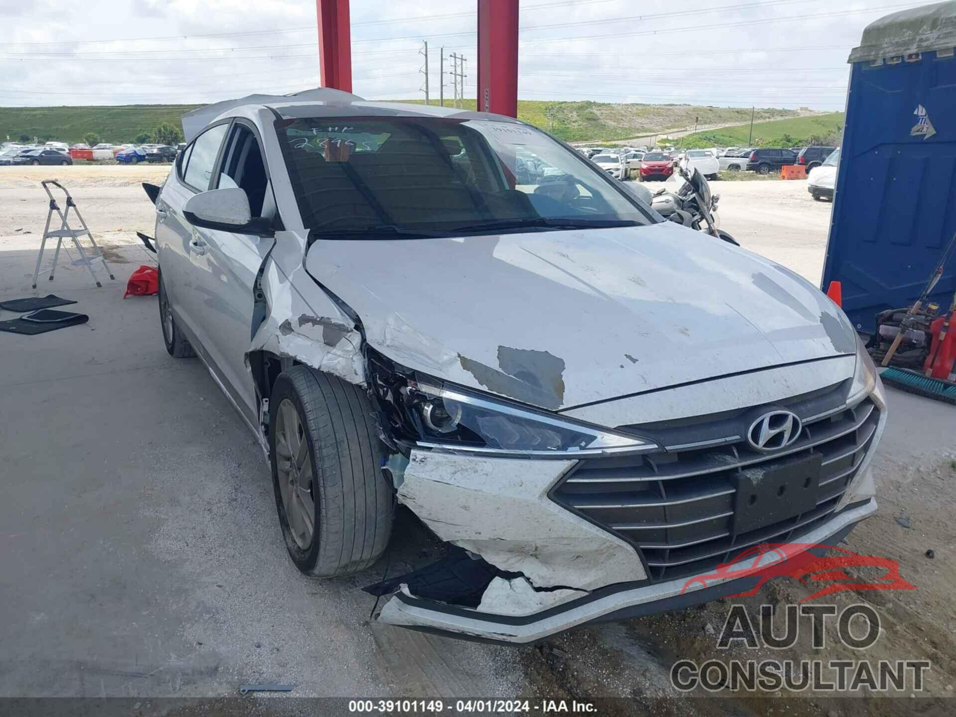 HYUNDAI ELANTRA 2020 - 5NPD84LF7LH498478
