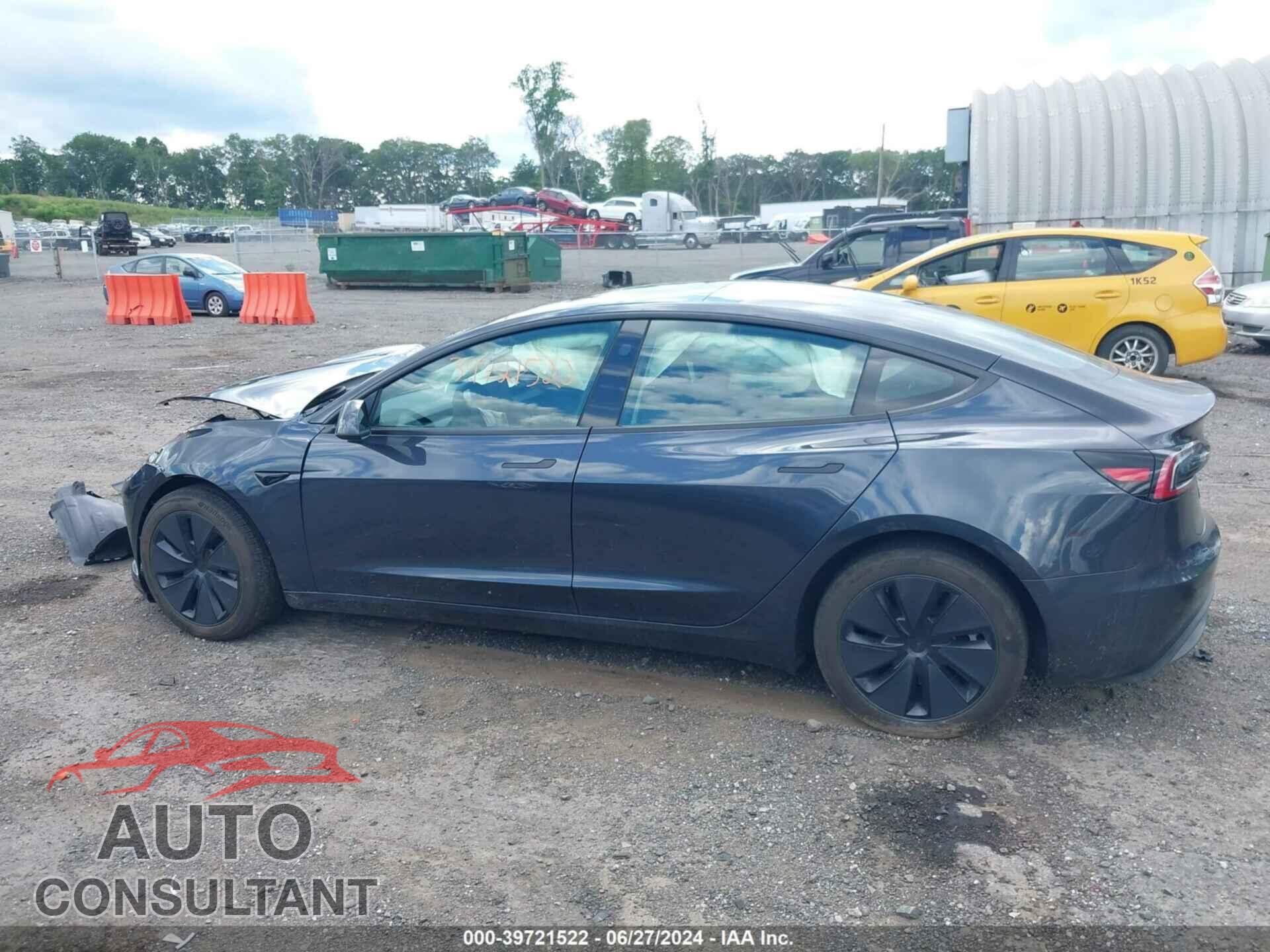 TESLA MODEL 3 2024 - 5YJ3E1EA5RF761952