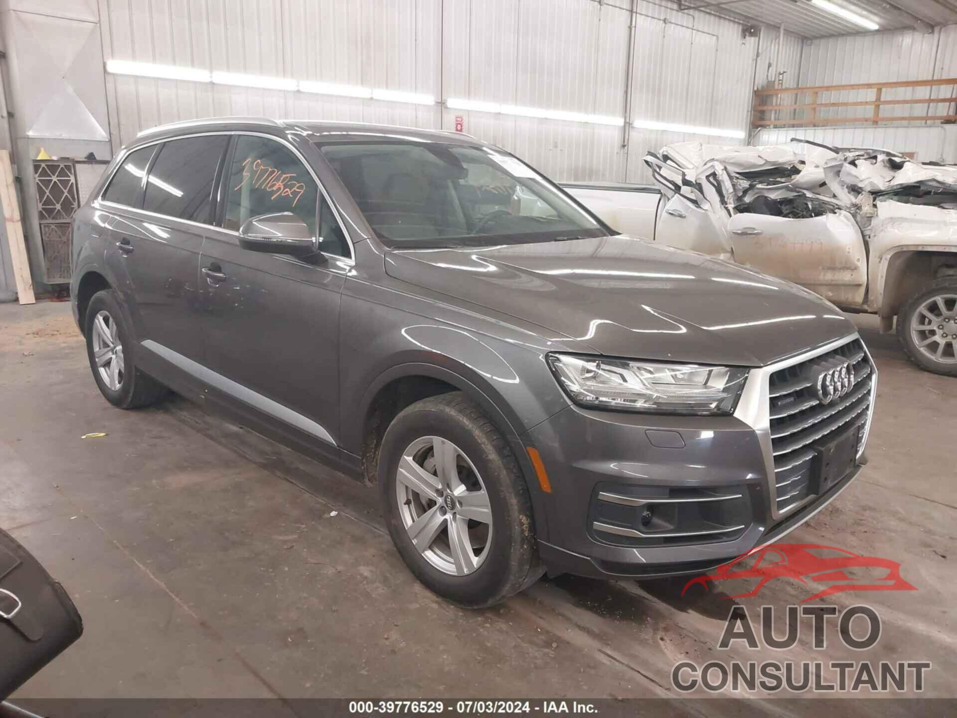 AUDI Q7 2018 - WA1LHBF78JD034097