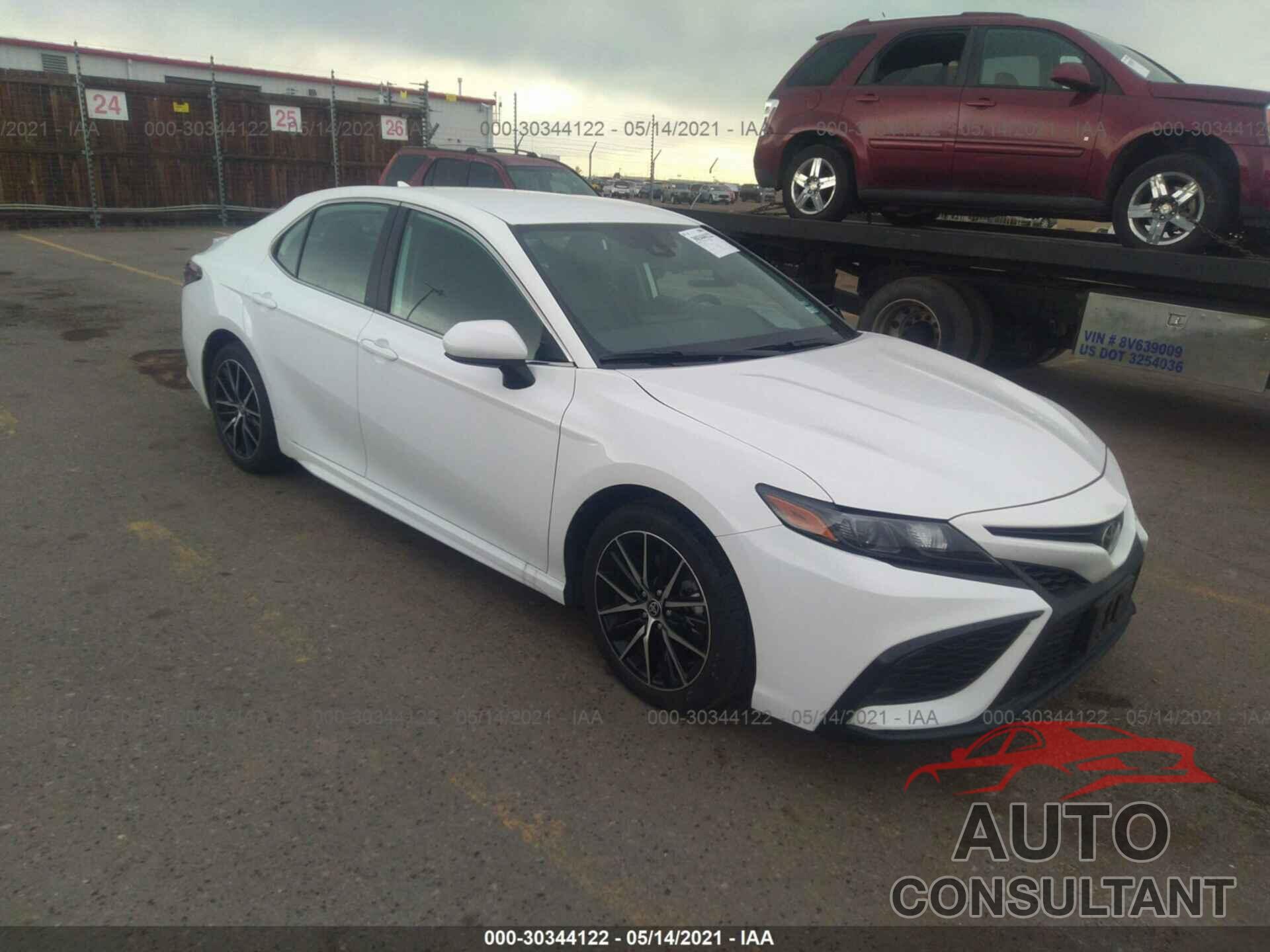 TOYOTA CAMRY 2021 - 4T1G11AK1MU412536