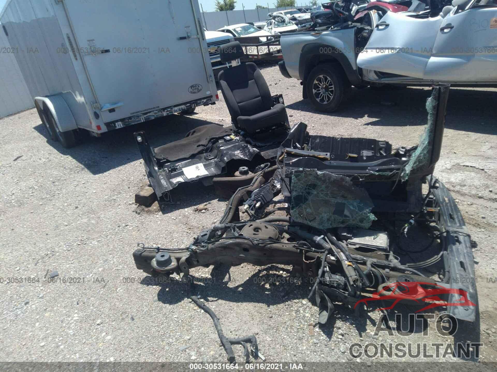 CHEVROLET SILVERADO 1500 2018 - 3GCUKREC2JG378692